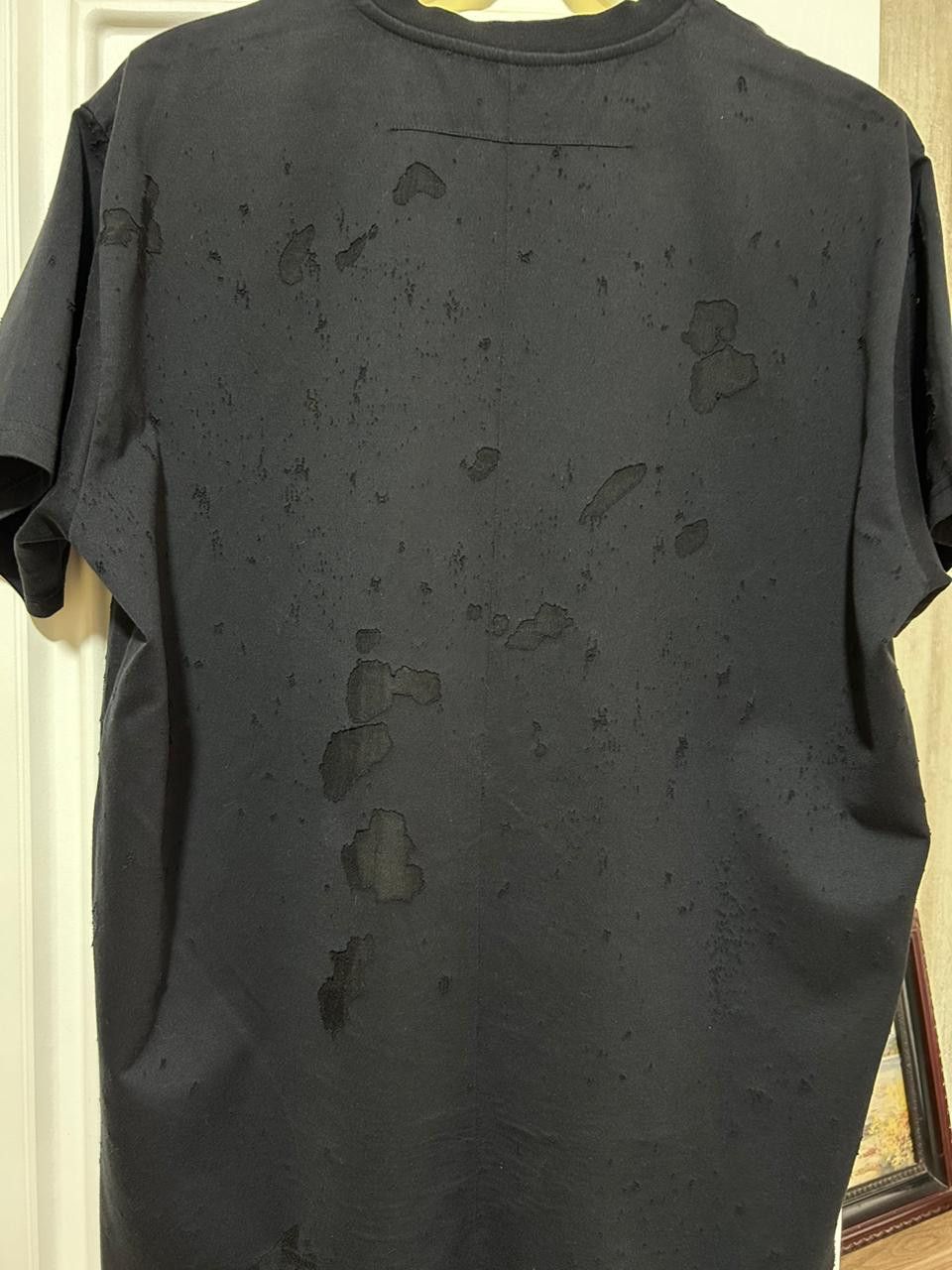 Givenchy Givenchy Paris destroyed logo tee Size US S / EU 44-46 / 1 - 2 Thumbnail