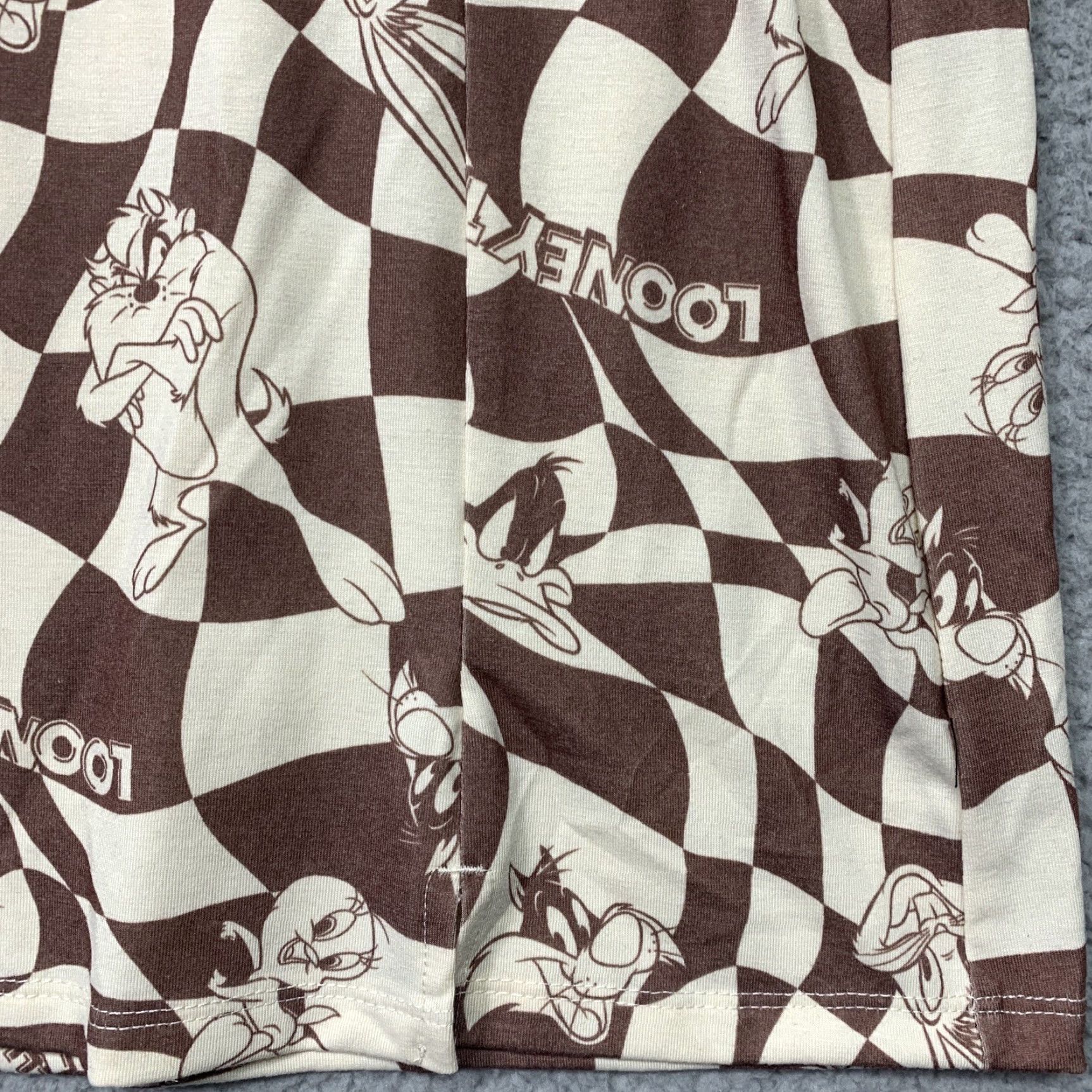 Vintage Looney Tunes Skirt Women’s L Brown & Cream Mini Elastic Waist Daffy Bugs Bunny Tweety Sylvester Taz NWT Shirt? Size 36" / US 14 / IT 50 - 2 Thumbnail