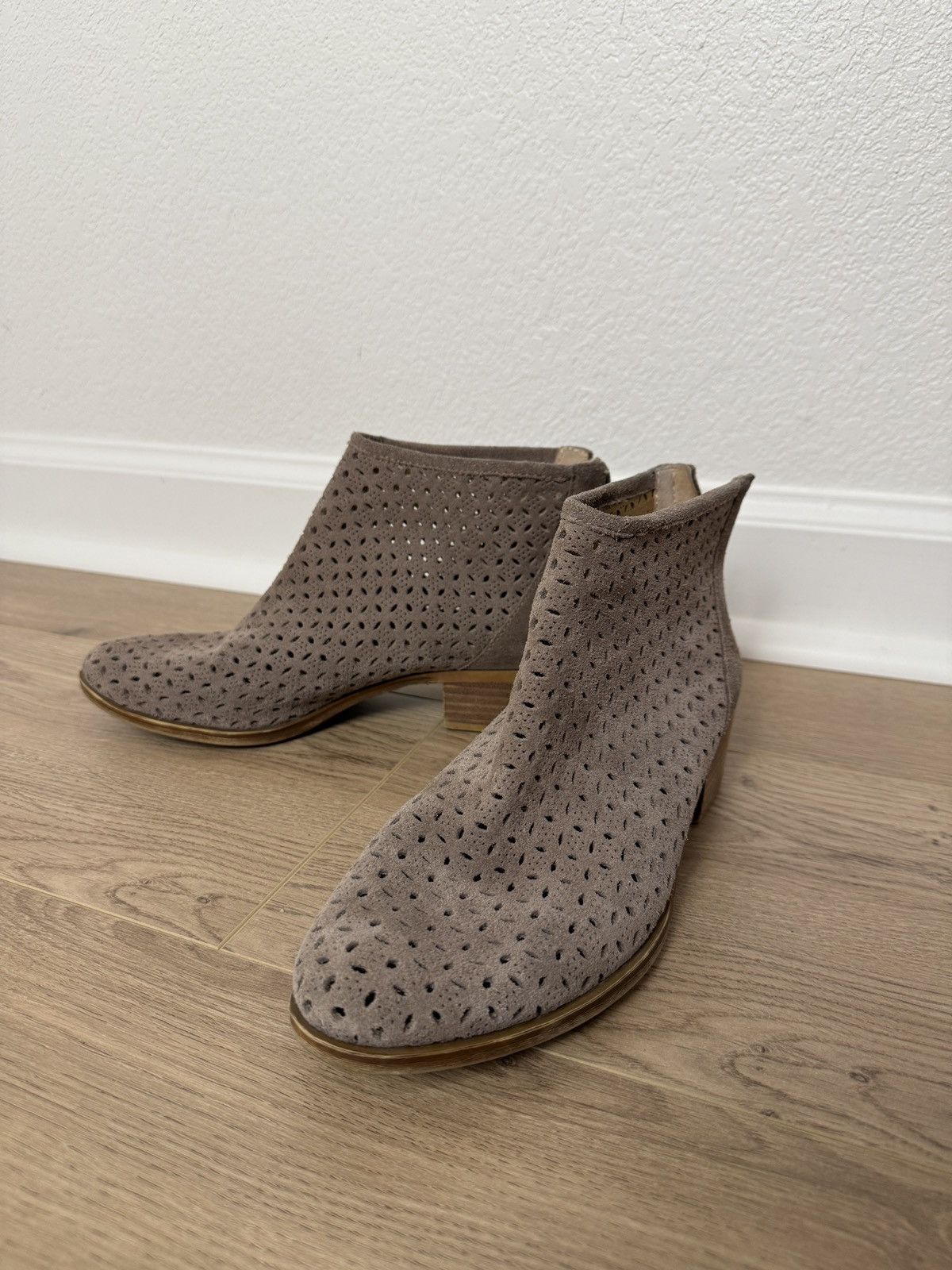 Lucky Brand Lucky Brand Bergyn perforated suede women’s tan boots Size US 6.5 / IT 36.5 - 5 Thumbnail