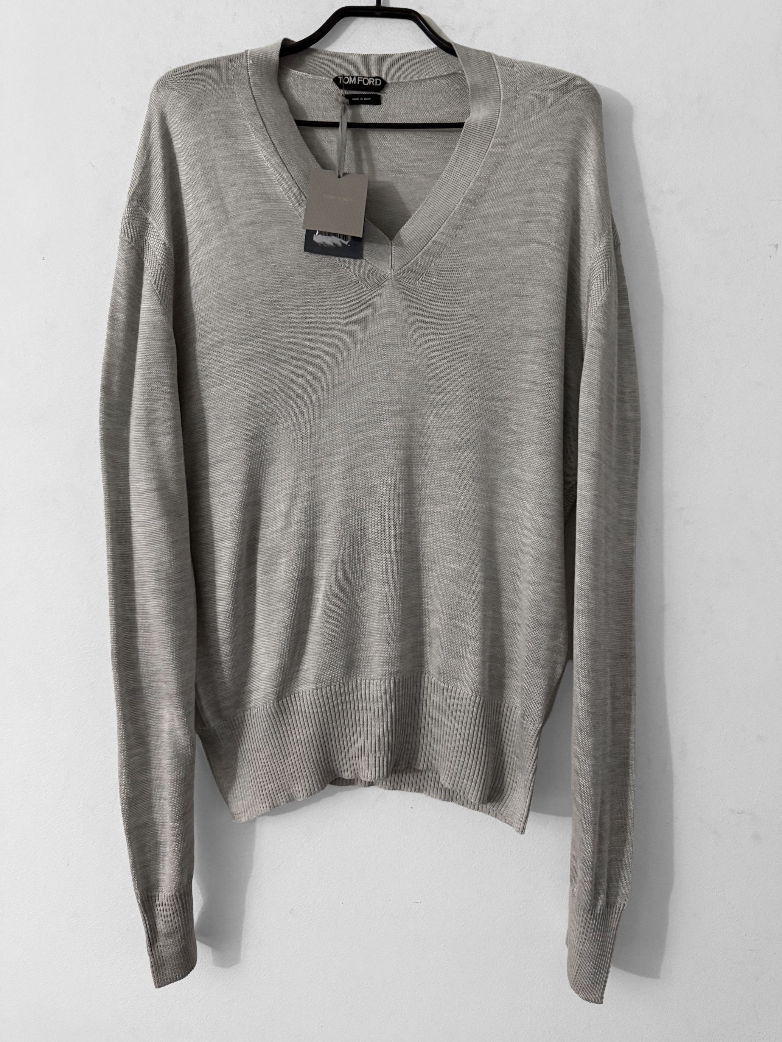 Tom Ford Pure Silk V-Neck Sweater Size US L / EU 52-54 / 3 - 5 Thumbnail