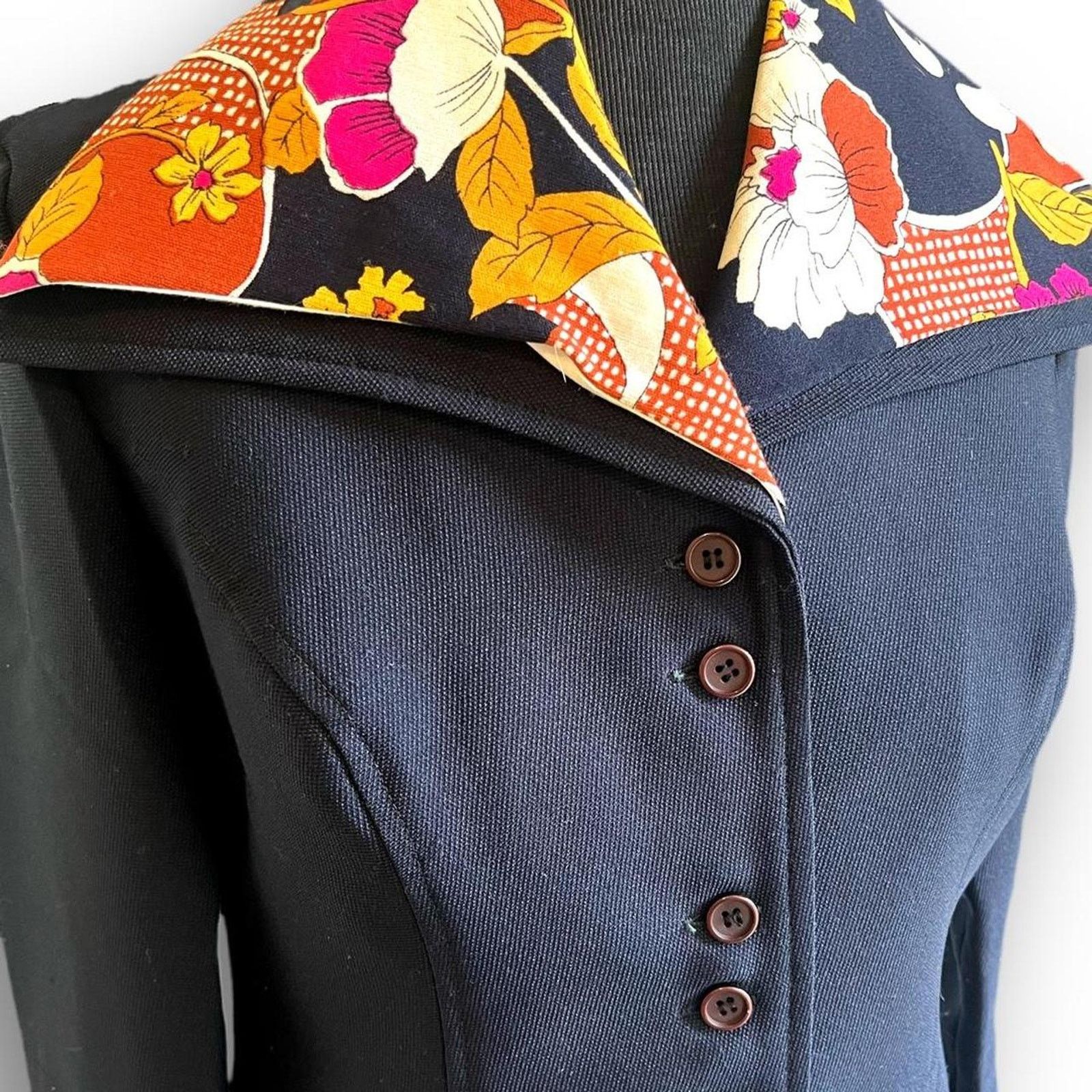 Vie + Riche Paris Vtg 1970s La Vie Psychedelic Floral Point Collar Blazer Size XL / US 12-14 / IT 48-50 - 1 Thumbnail