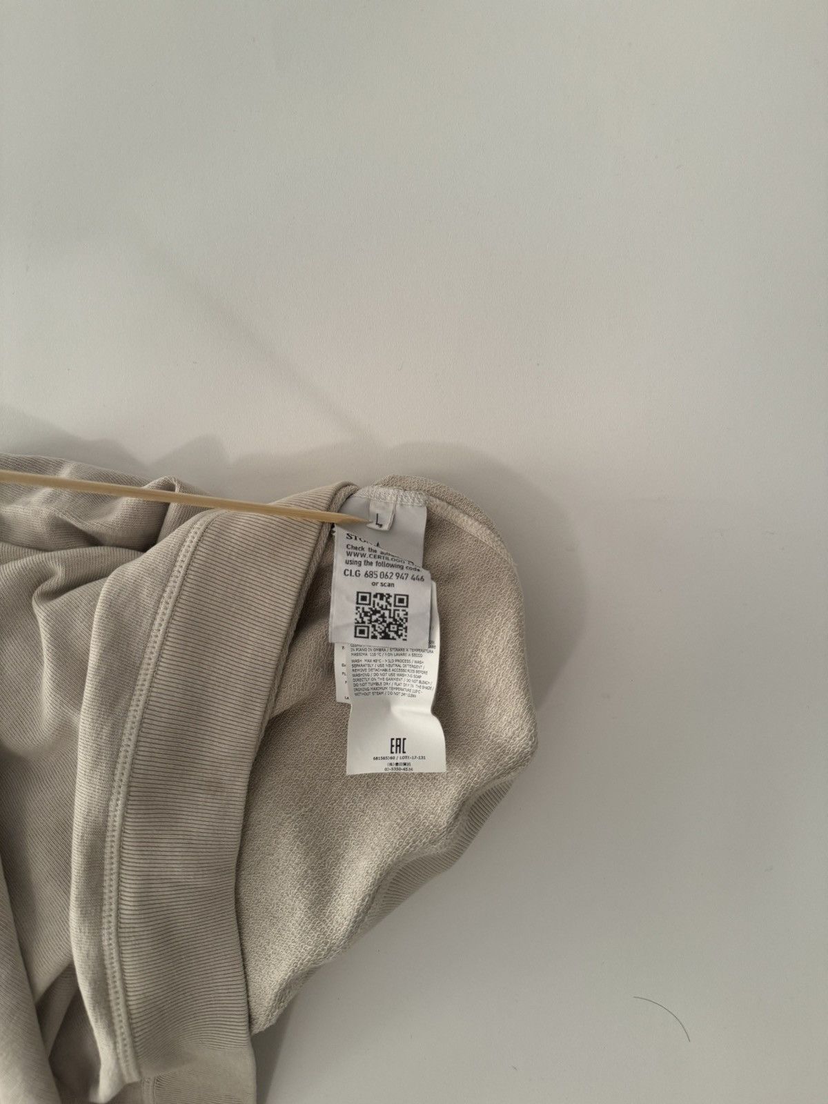 Stone Island Stone Island Beige Shoulder Logo Patch Sweatshirt Size L Size US L / EU 52-54 / 3 - 4 Thumbnail
