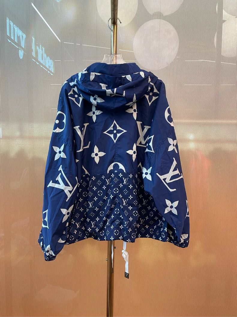 Louis Vuitton Louis Vuitton Nylon Bermuda presbyopic full print assault j Size XS / US 0-2 / IT 36-38 - 3 Thumbnail