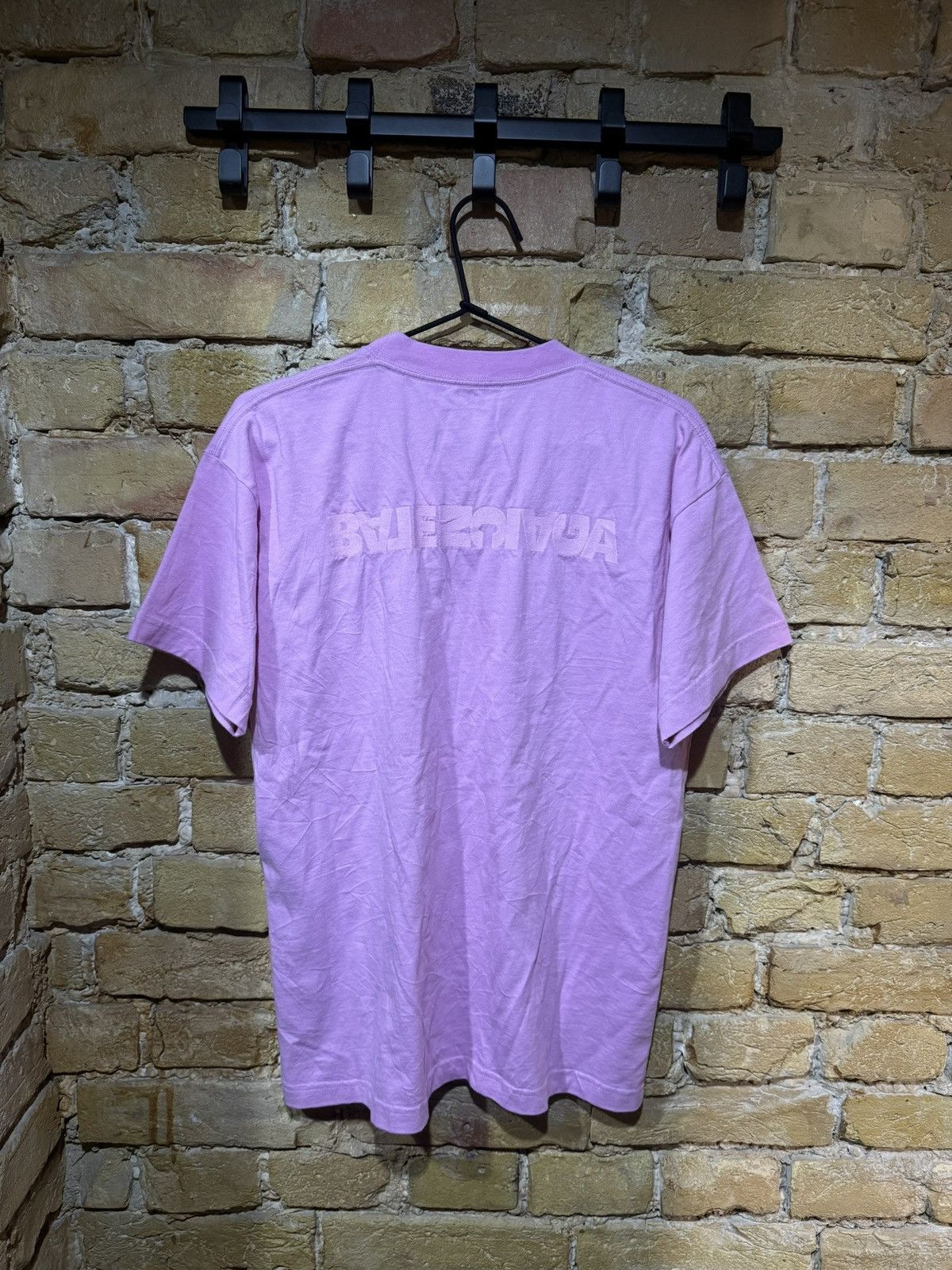 Balenciaga balenciaga pink flip logo tee Size US M / EU 48-50 / 2 - 2 Thumbnail