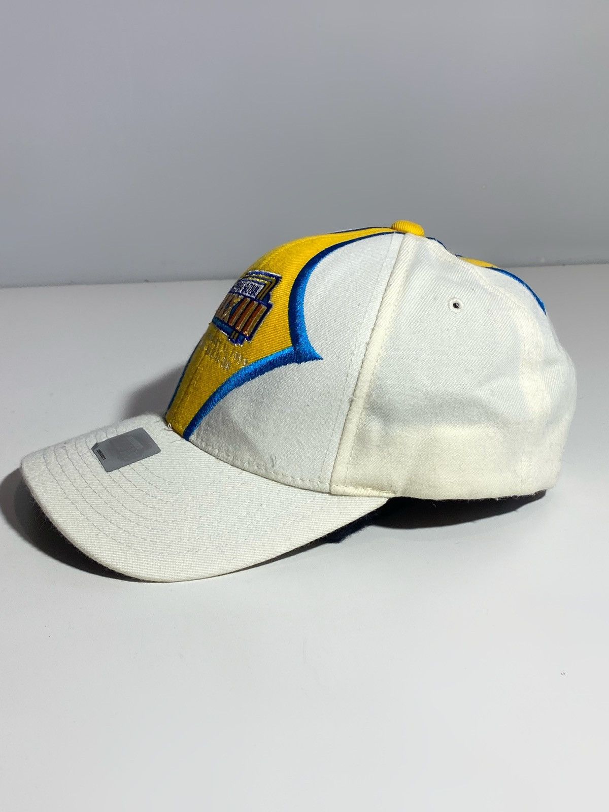 NFL Vintage 1999 Superbowl Starter NFL Cap Size ONE SIZE - 4 Thumbnail