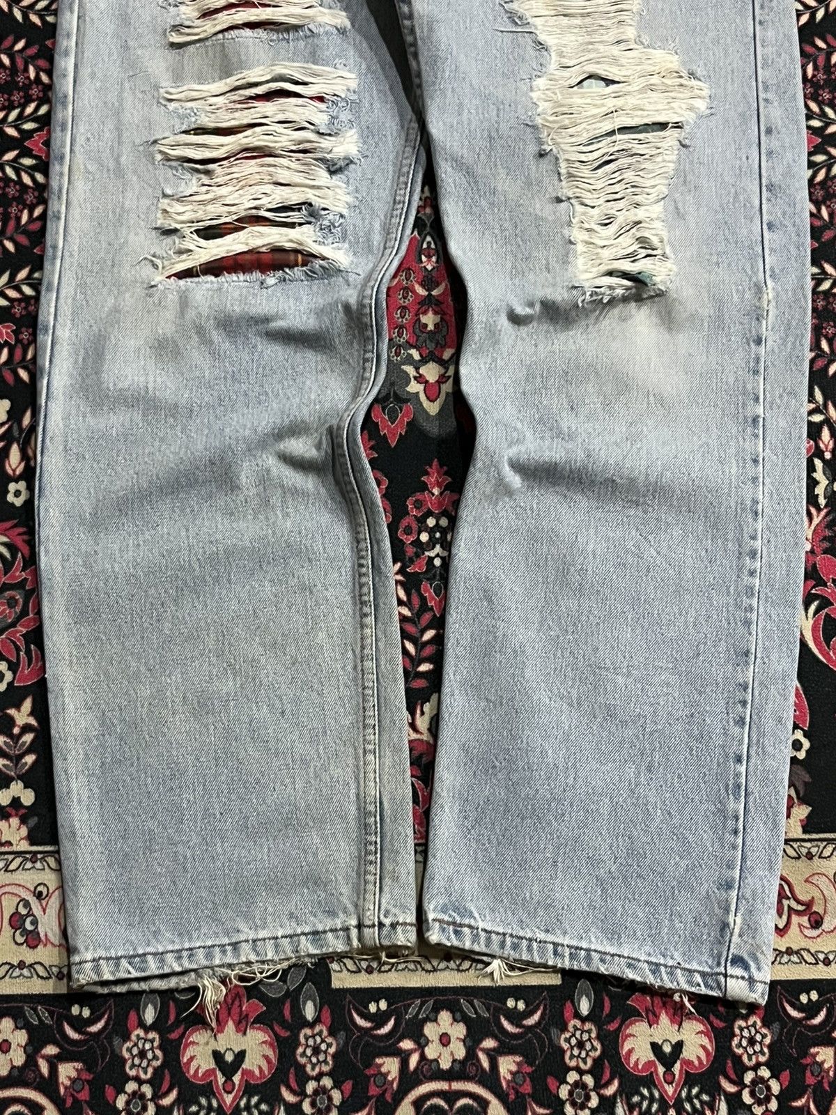 Vintage Vintage 90s Levi’s 505 Batwing Regular Straight Trashed Jean Size US 36 / EU 52 - 10 Thumbnail