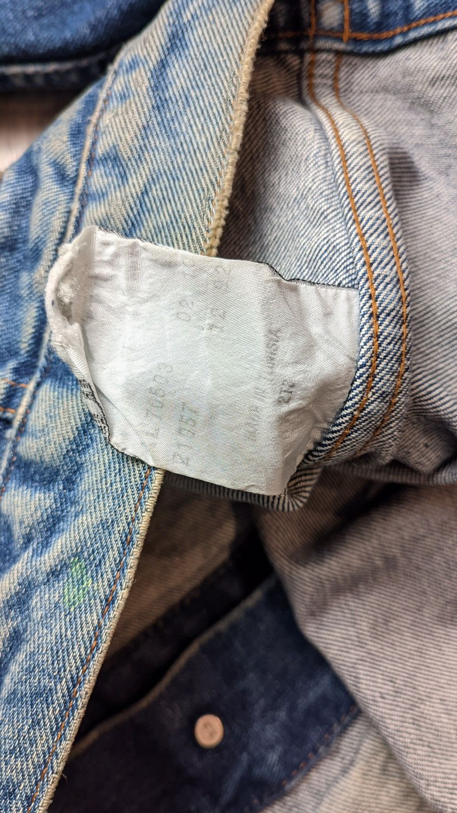 Japanese Brand × Levi's × Vintage Y2K 90s Levis vintage faded washed denim jacket ripped Size US XL / EU 56 / 4 - 7 Thumbnail