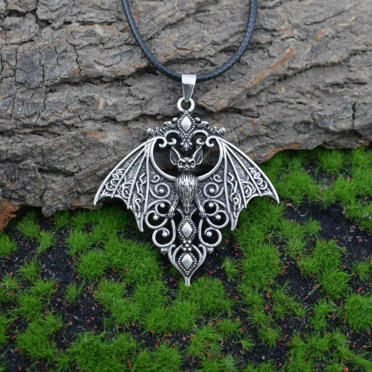 Jewelry Gothic Vampire Bat Necklace Size ONE SIZE - 9 Thumbnail