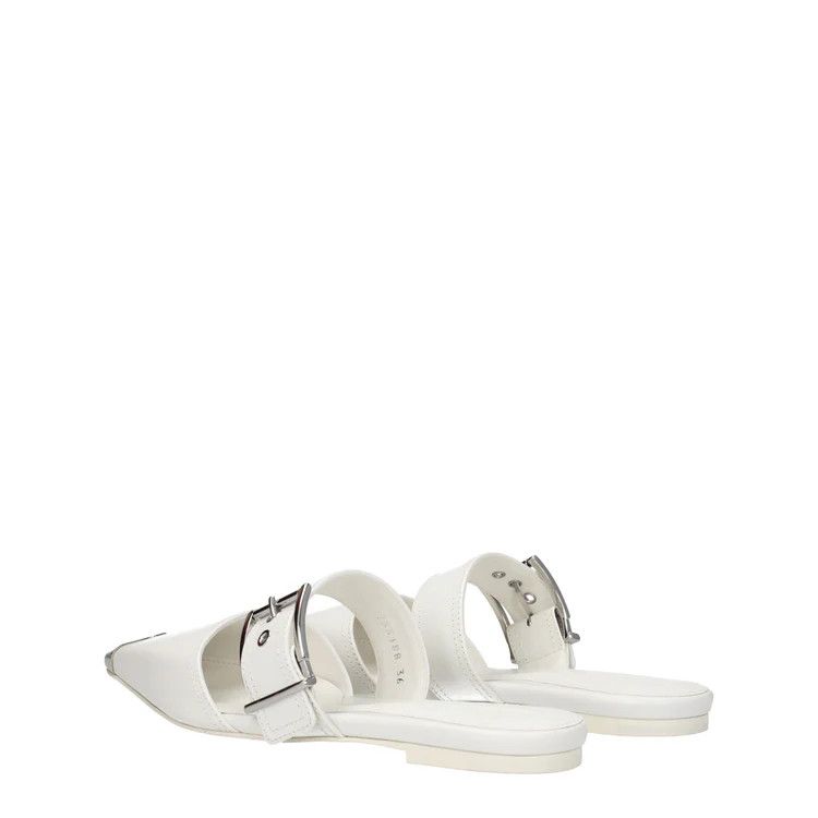 ob1o1e0524 Slippers And Clogs in White