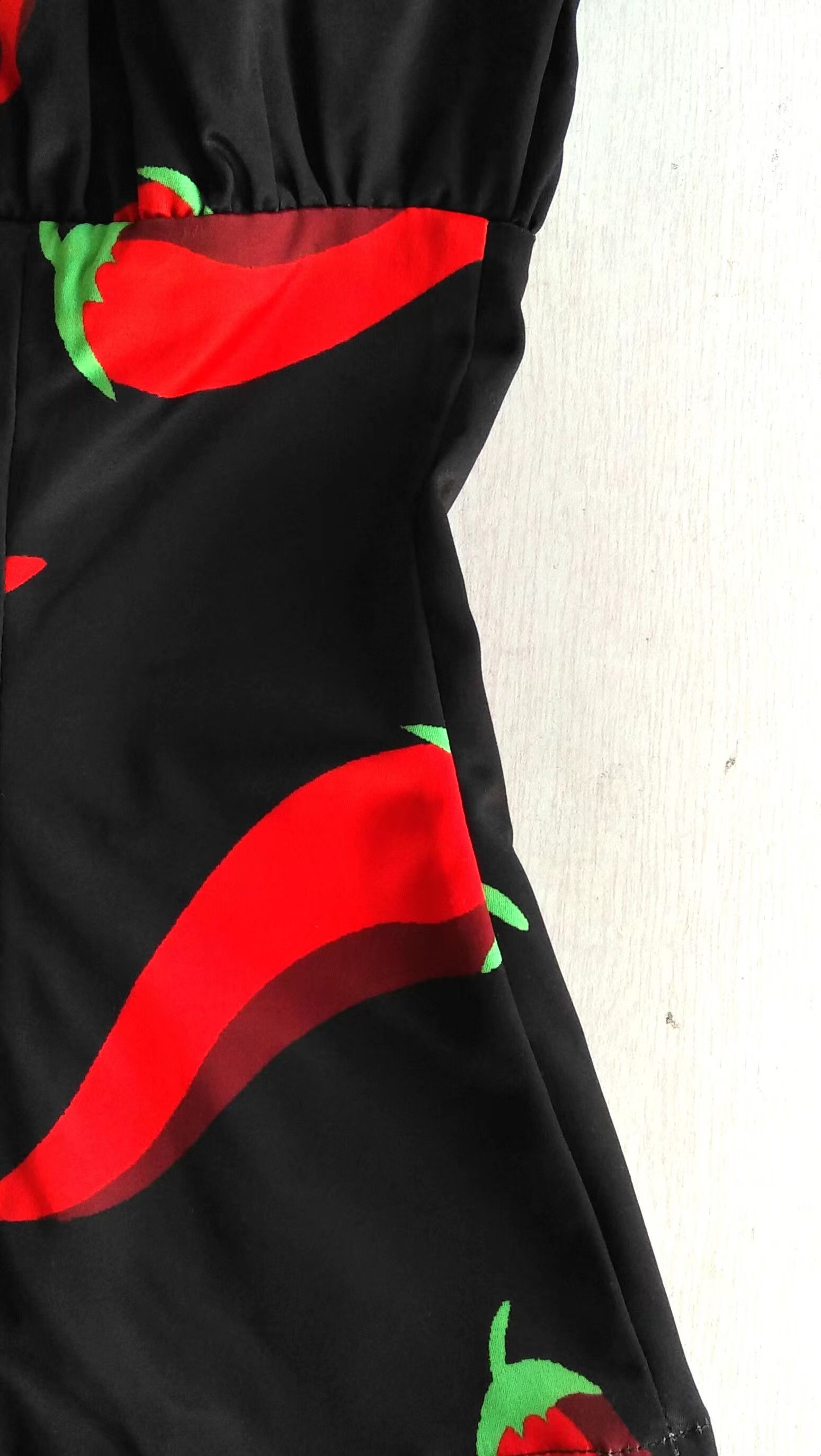 Other Chili pepper print off shoulder slim fit women tops Size XXL / US 16-18 / IT 52-54 - 6 Thumbnail