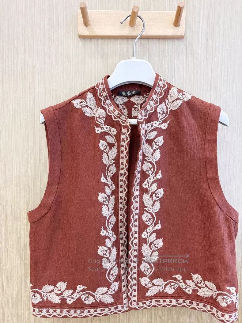 Loro Piana Loro Piana Embroidered resort series top Size S / US 4 / IT 40 - 2 Thumbnail