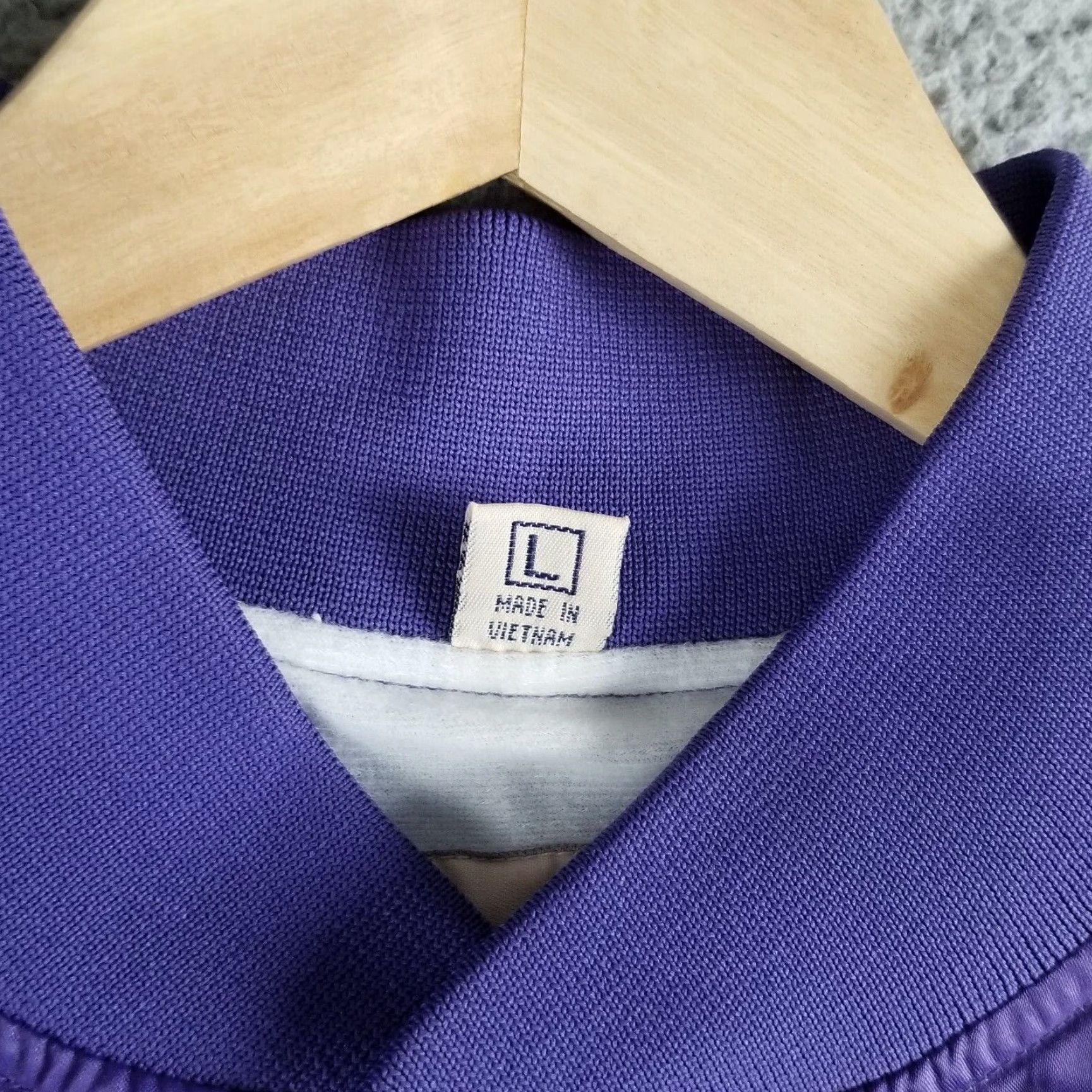 Vintage VINTAGE West Ark Oregon Satin Jacket L Mens Bomber Jacket Purple Satin Nylon Lined Embroidered Logo USA Flower Preppy Retro 90s Party/Cocktail Size US L / EU 52-54 / 3 - 5 Thumbnail