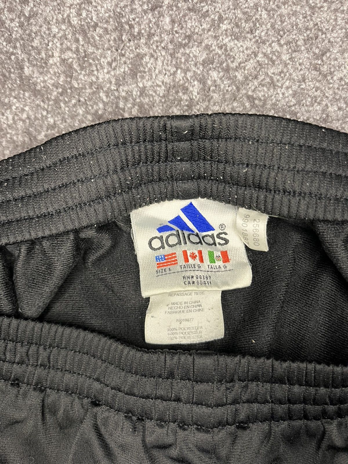 Adidas Vintage adidas Size US 32 / EU 48 - 2 Thumbnail