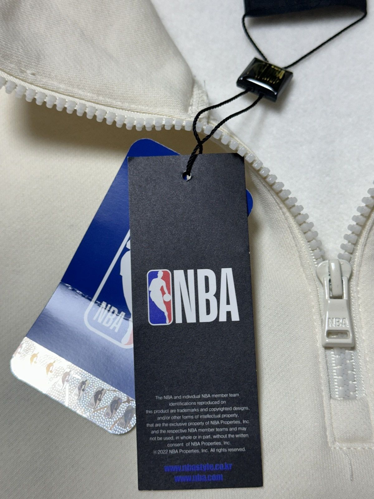 NBA NBA Lakers Team Issued 1/4 Zip Ivory Sweatshirt Men Sz XL Size US XL / EU 56 / 4 - 7 Thumbnail