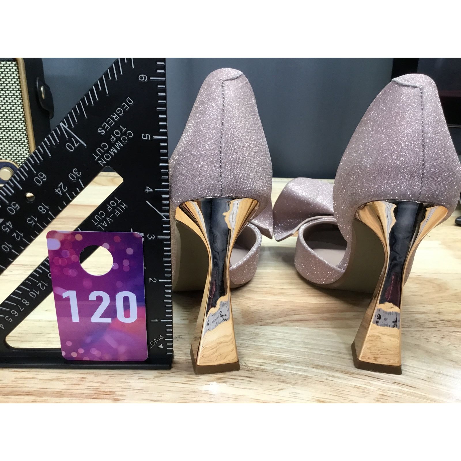 Betsey Johnson Betsey Johnson Nobble Women 5.5 Purple Glitter Slip-On Pumps Size US 5.5 / IT 35.5 - 4 Thumbnail