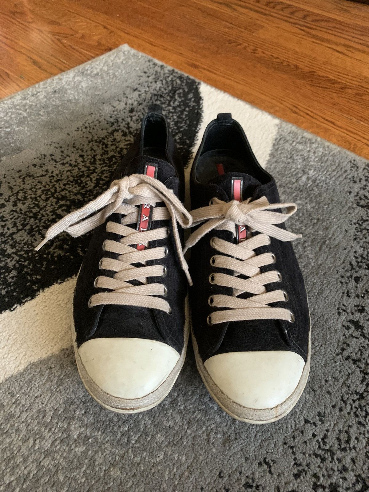 Pre-owned Prada Black White Sneakers