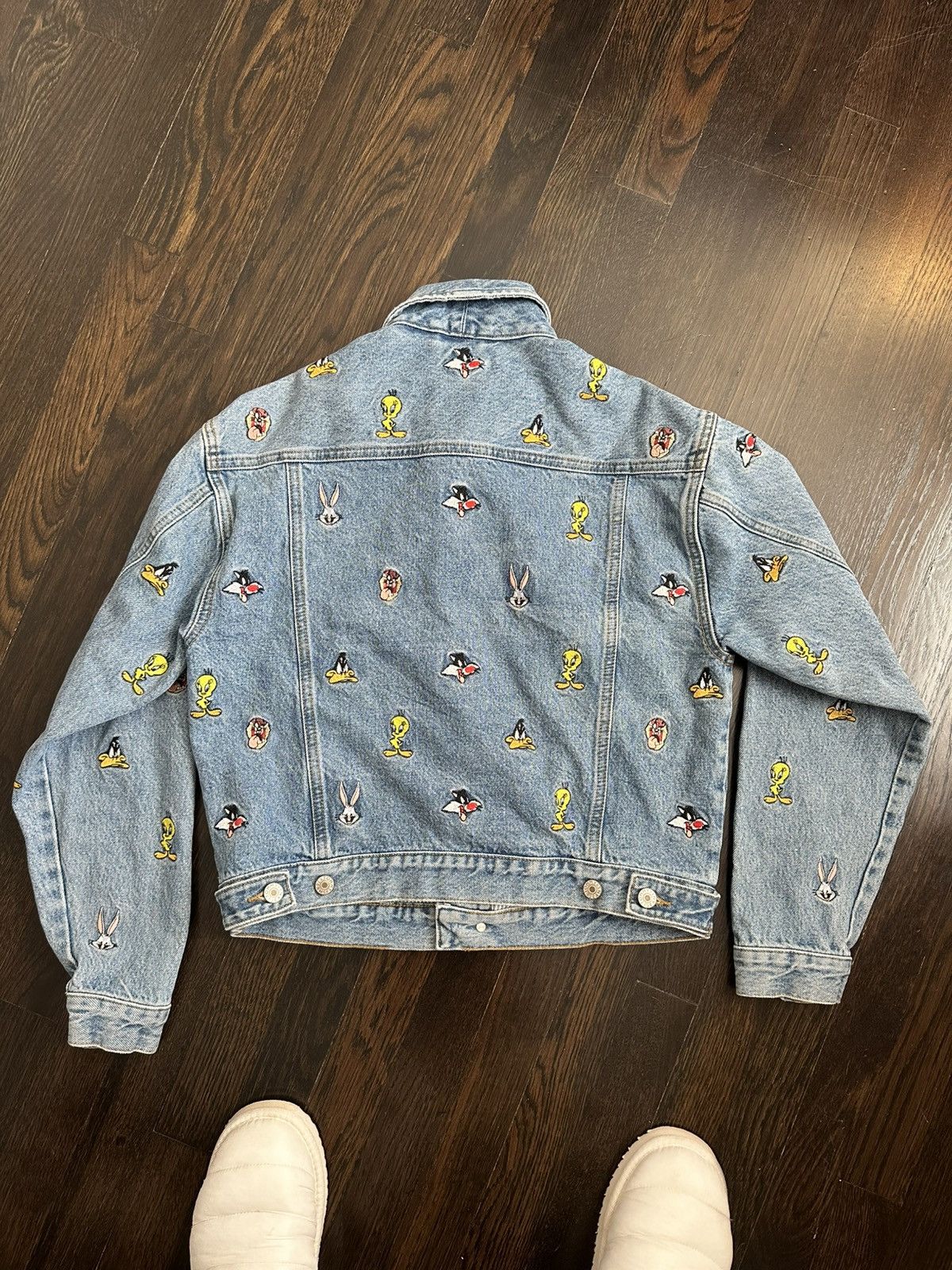 Tommy Hilfiger × Warner Bros Rare Tommy Hilfiger X Looney Tunes Crop Jean Jacket Patches Size XS / US 0-2 / IT 36-38 - 5 Thumbnail