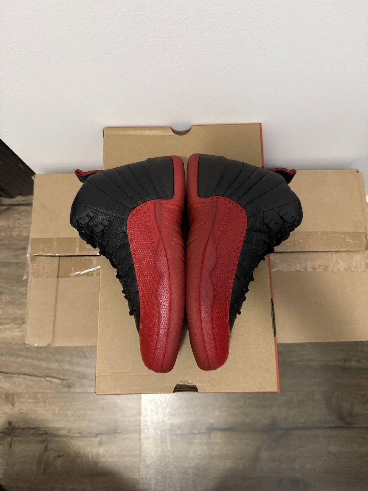 Jordan Brand Jordan 12 Retro Flu Game (2025) Size US 7 / EU 40 - 3 Thumbnail