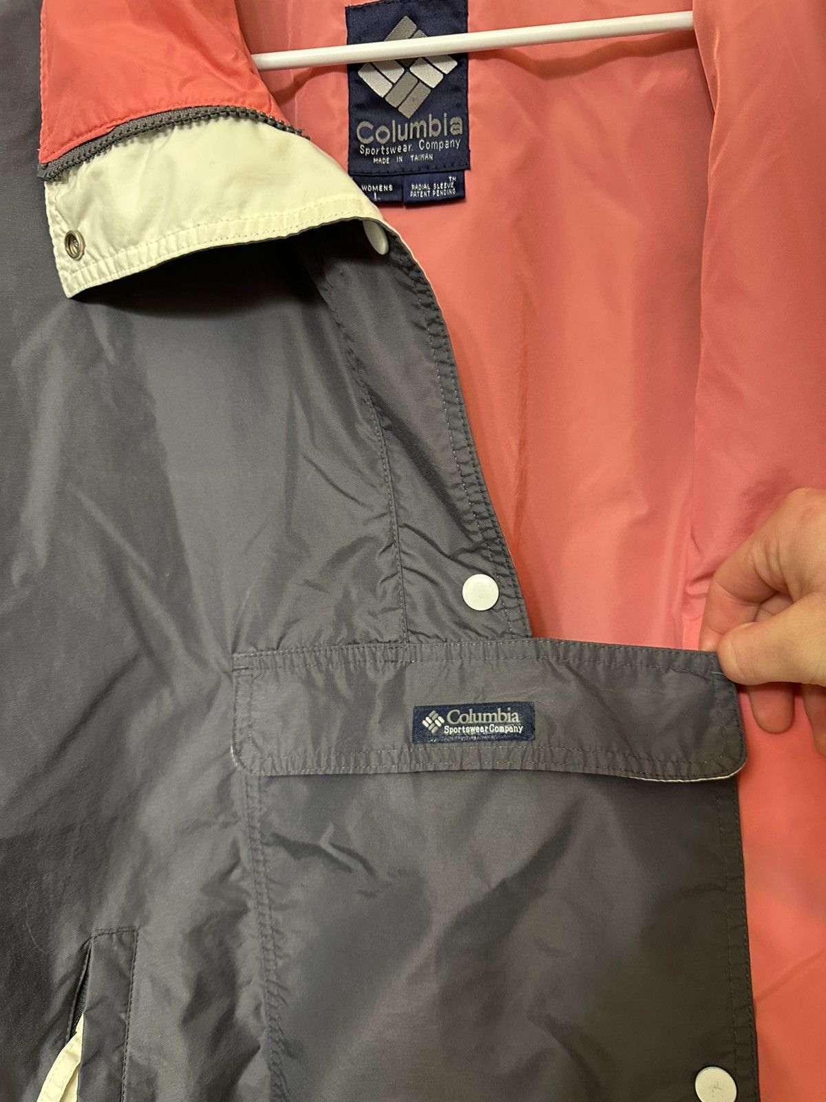 Columbia Vintage Columbia Sportswear Windbreaker Jacket Size US M / EU 48-50 / 2 - 5 Thumbnail