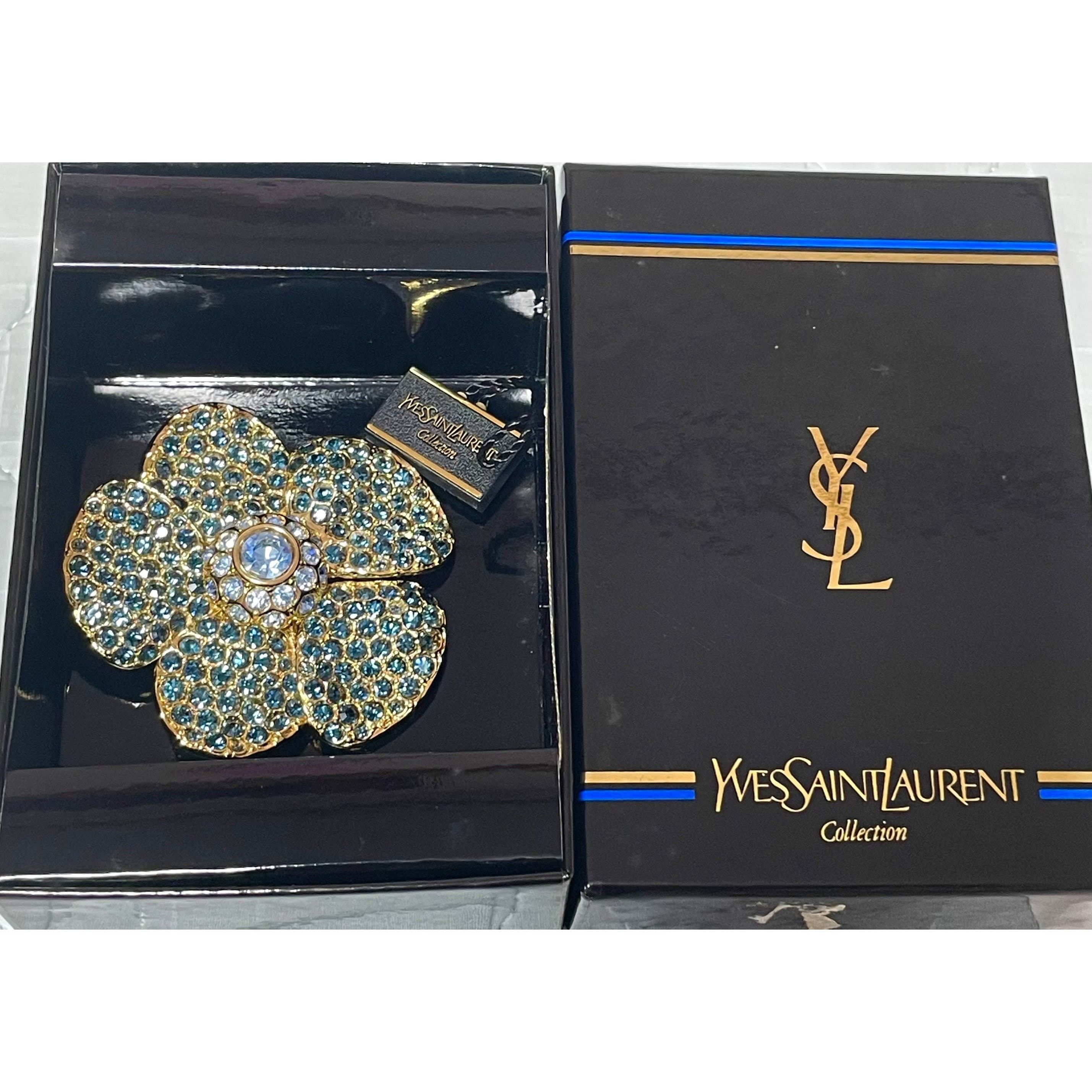 Yves Saint Laurent Vintage Yves Saint Laurent nice and heavy flower brooch Size ONE SIZE - 7 Thumbnail