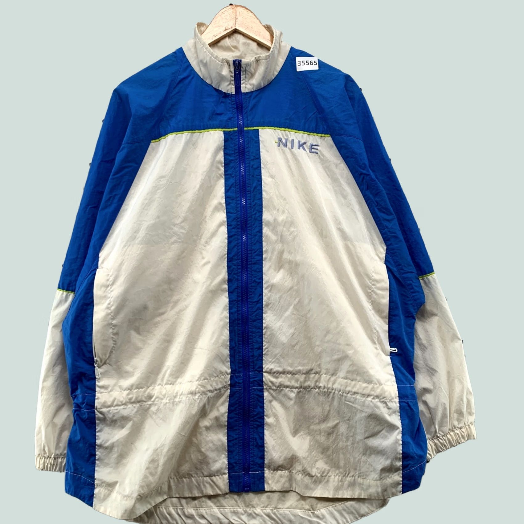 Nike VINTAGE Nike Windbreaker Jacket Womens XL Blue Windbreaker 90s Sports Nike Air Size XL / US 12-14 / IT 48-50 - 1 Thumbnail