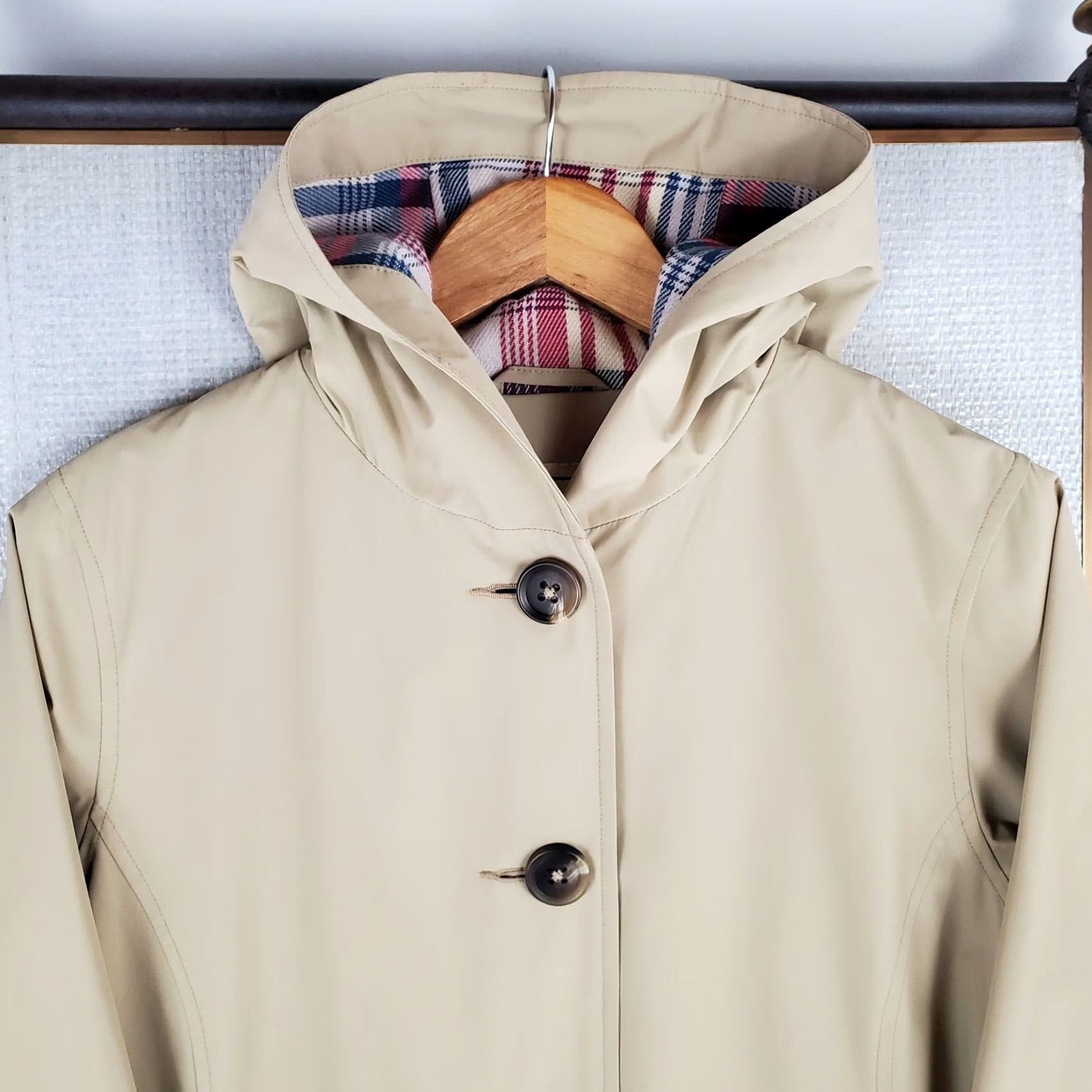 Vintage L.L. Bean Womens Hooded Button Front Macintosh Jacket Khaki Small Beigh Size S / US 4 / IT 40 - 4 Thumbnail