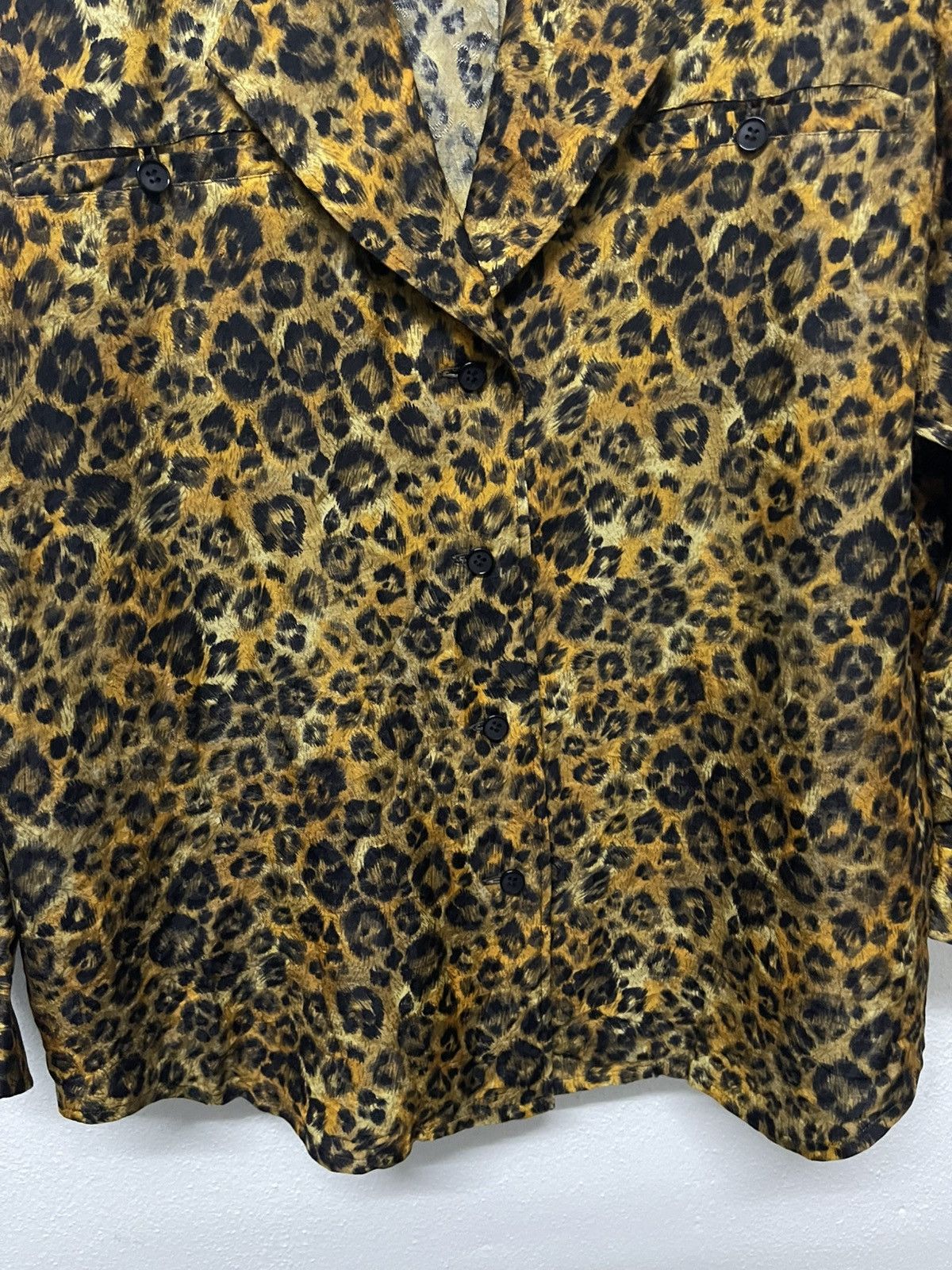Yves Saint Laurent 1990s YVES SAINT LAURENT LEOPARD OPEN COLLAR FEMININE BLOUSE Size M / US 6-8 / IT 42-44 - 6 Thumbnail