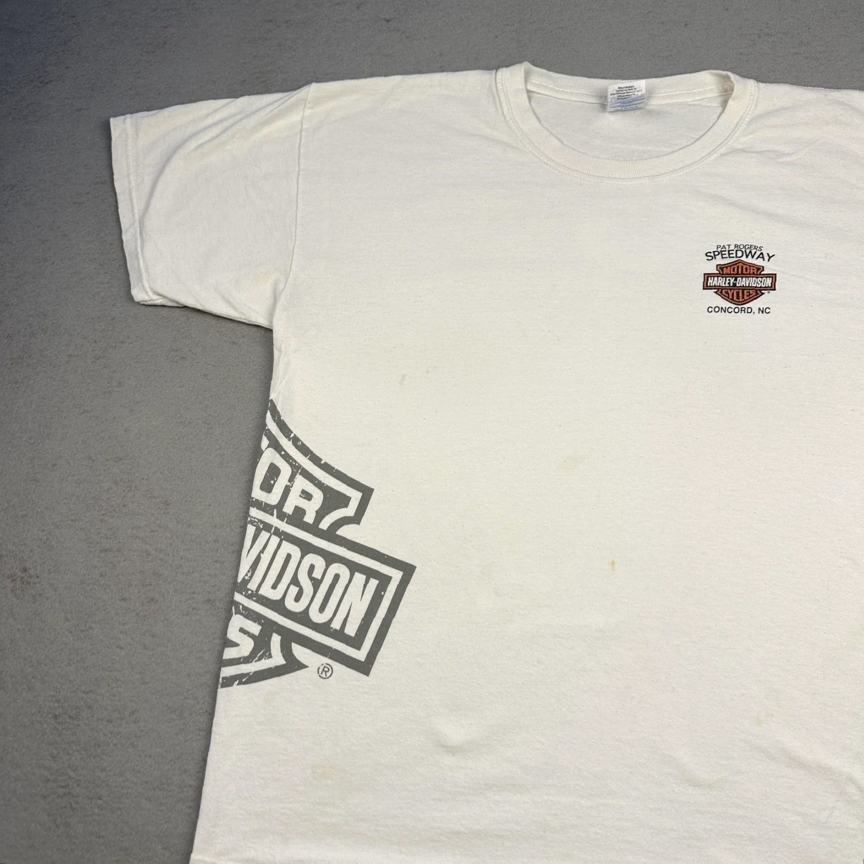 Gildan Harley-Davidson Speedway Shirt Mens Large White Pat Rogers Speedway Concord NC Logo T-Shirt Graphic Print Crew Neck Short Sleeve Size US L / EU 52-54 / 3 - 2 Thumbnail