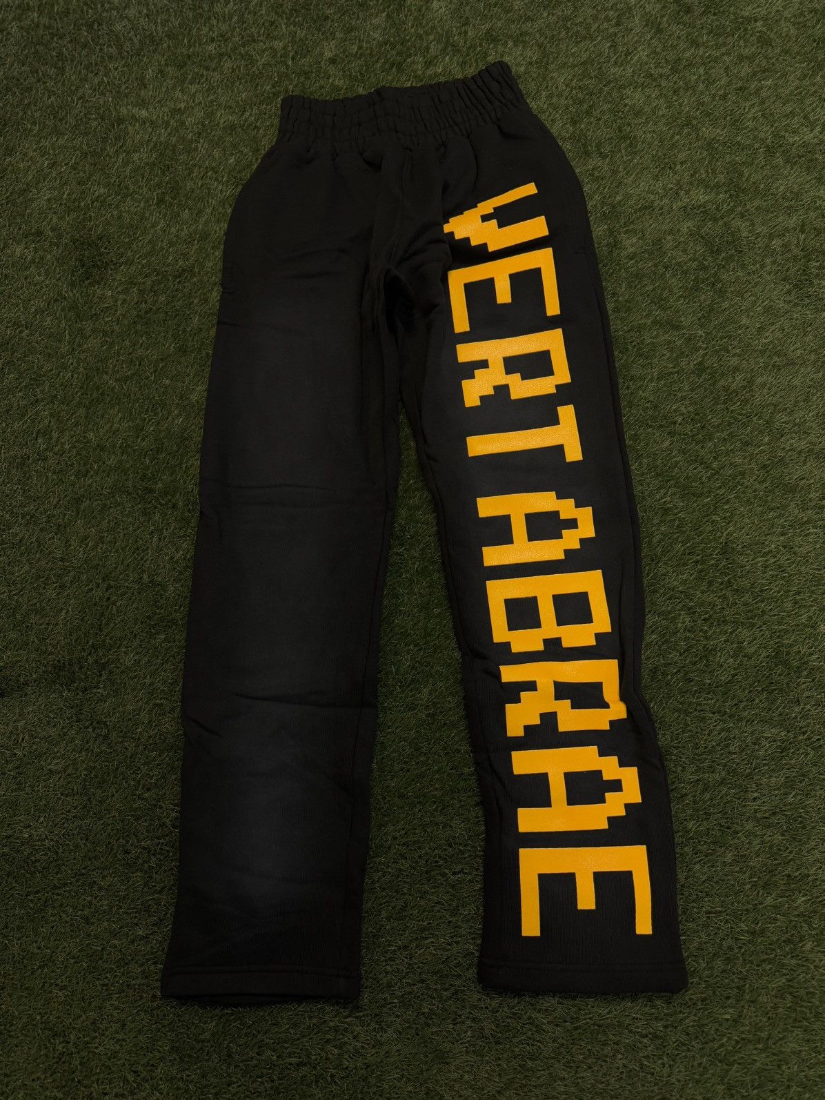 Vertabrae Vertabrae Sweatpants Black/Yellow Size M (NEW) Size US 32 / EU 48 - 1 Thumbnail