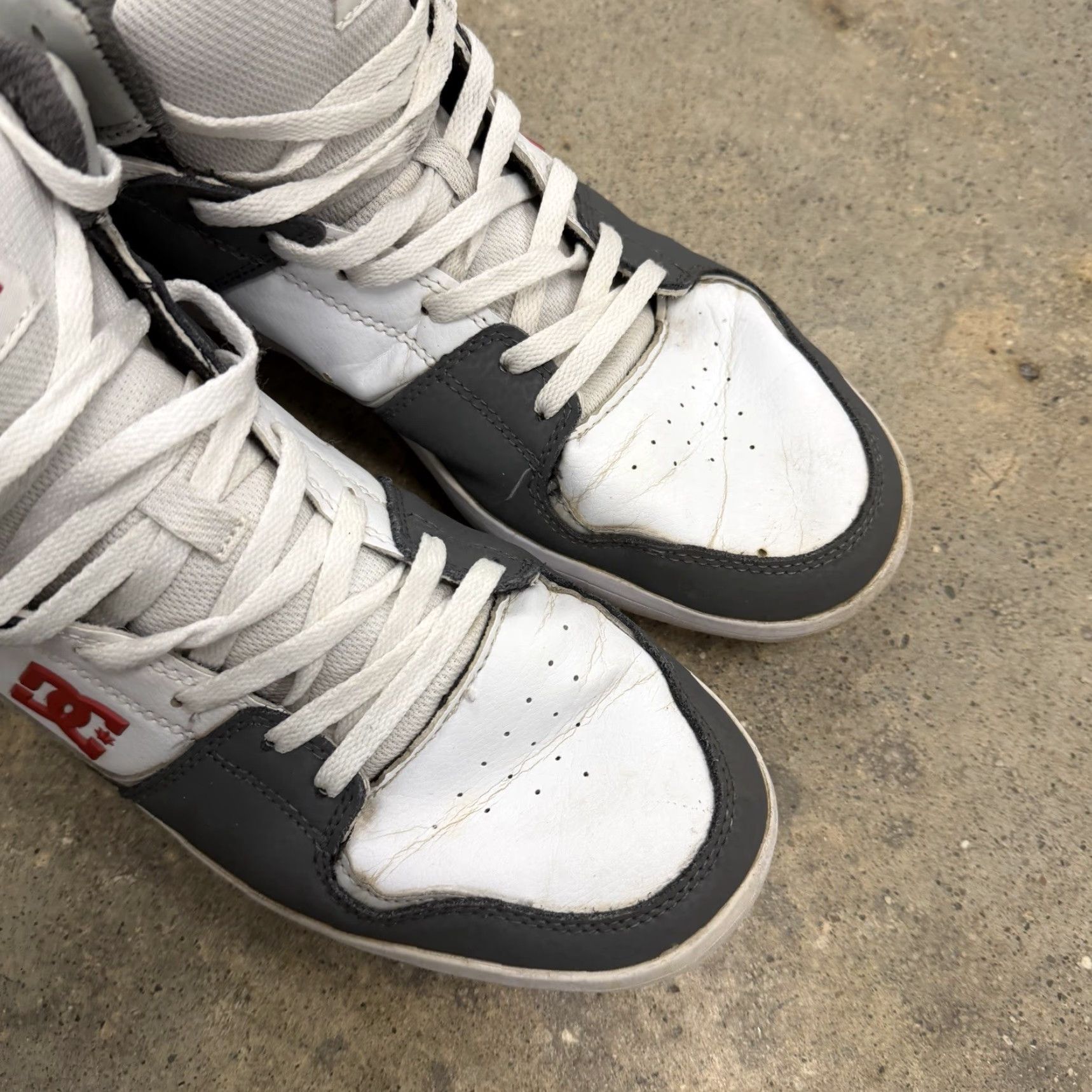 Vintage DC Cure Mens High Top Red Sneakers Gray Red White 11.5 Sneaker Men Athletic Skateboarding Nubuck M US 11.5 Gray Red White DC Cure Vintage No Brand DC Size US L / EU 52-54 / 3 - 4 Thumbnail