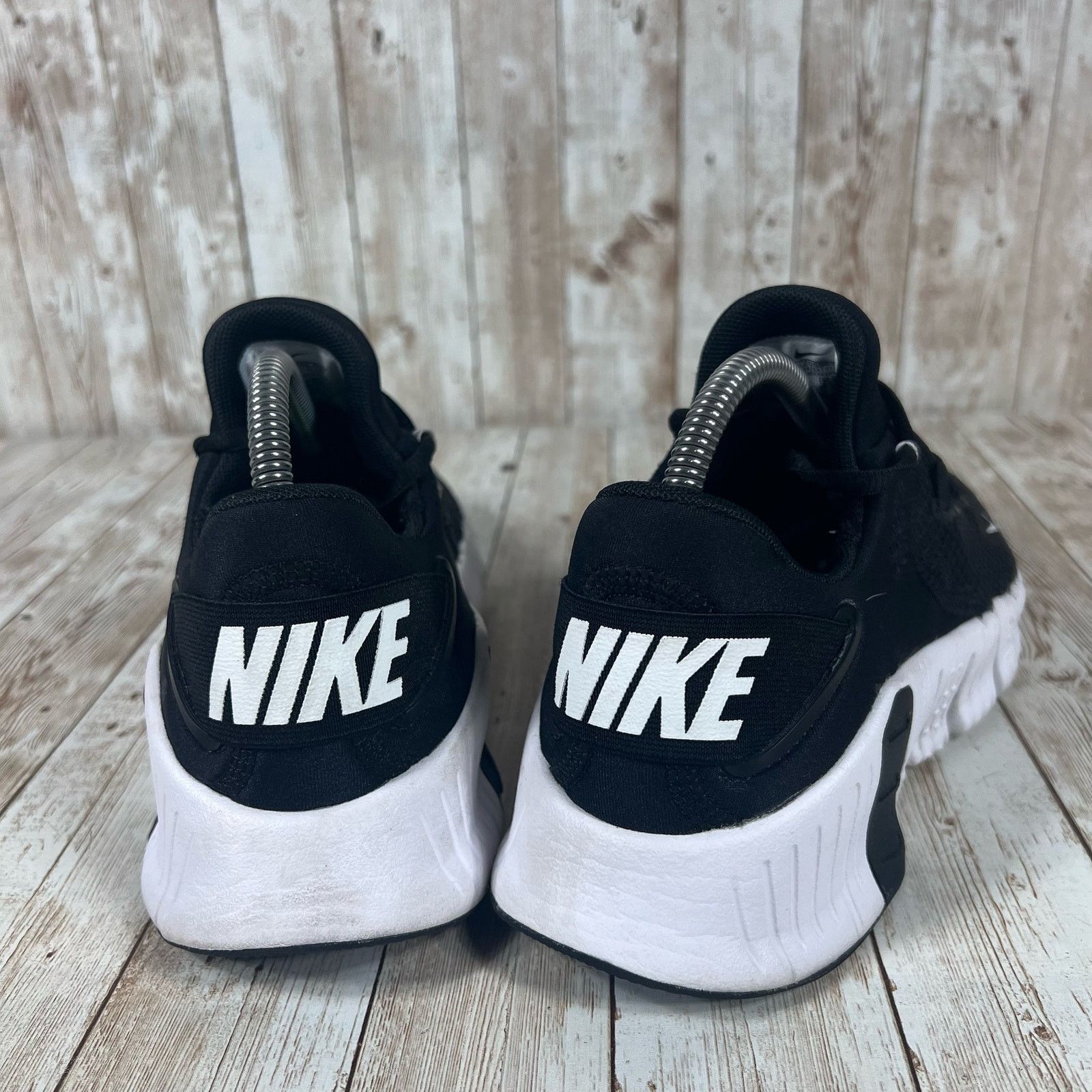 Nike Nike Free Metcon 4 Black White CZ0596-010 Women's Size 8 Size US 8 / IT 38 - 4 Thumbnail