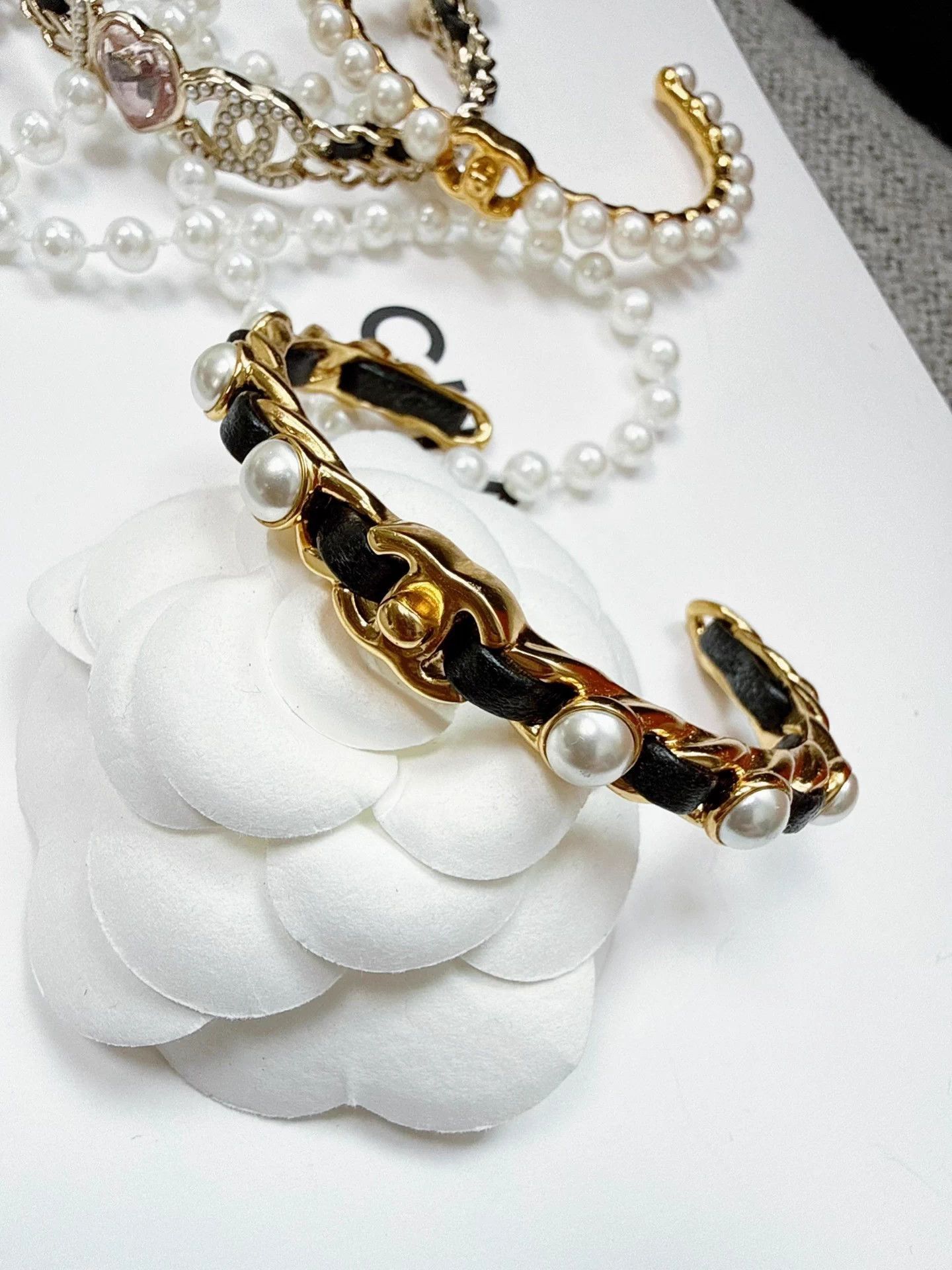 Chanel Chanel 20A Black Gold Pearl Leather Chain Bangle M 99 Size ONE SIZE - 3 Thumbnail