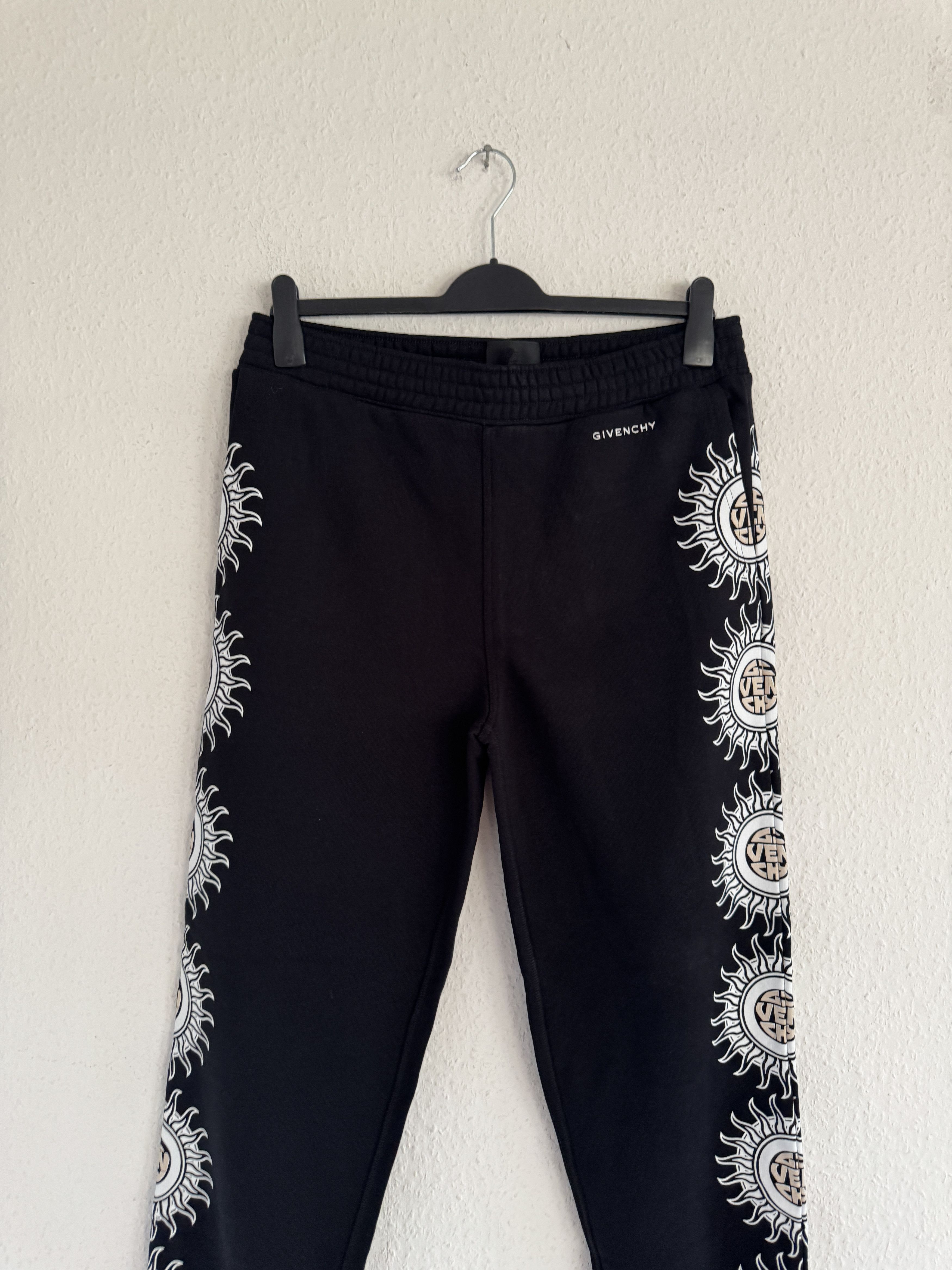 Givenchy Givenchy Black Sun Logo Joggers Size US 32 / EU 48 - 6 Thumbnail