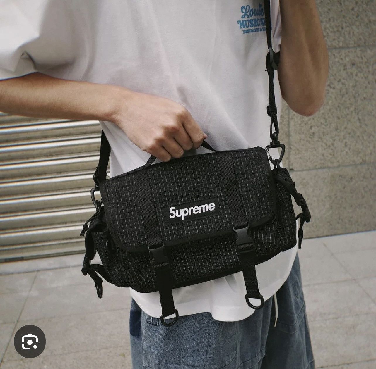 Supreme Mini Duffle Bag 黒　24ss week1 Supreme Mini Duffle Bag (SS24) - $110