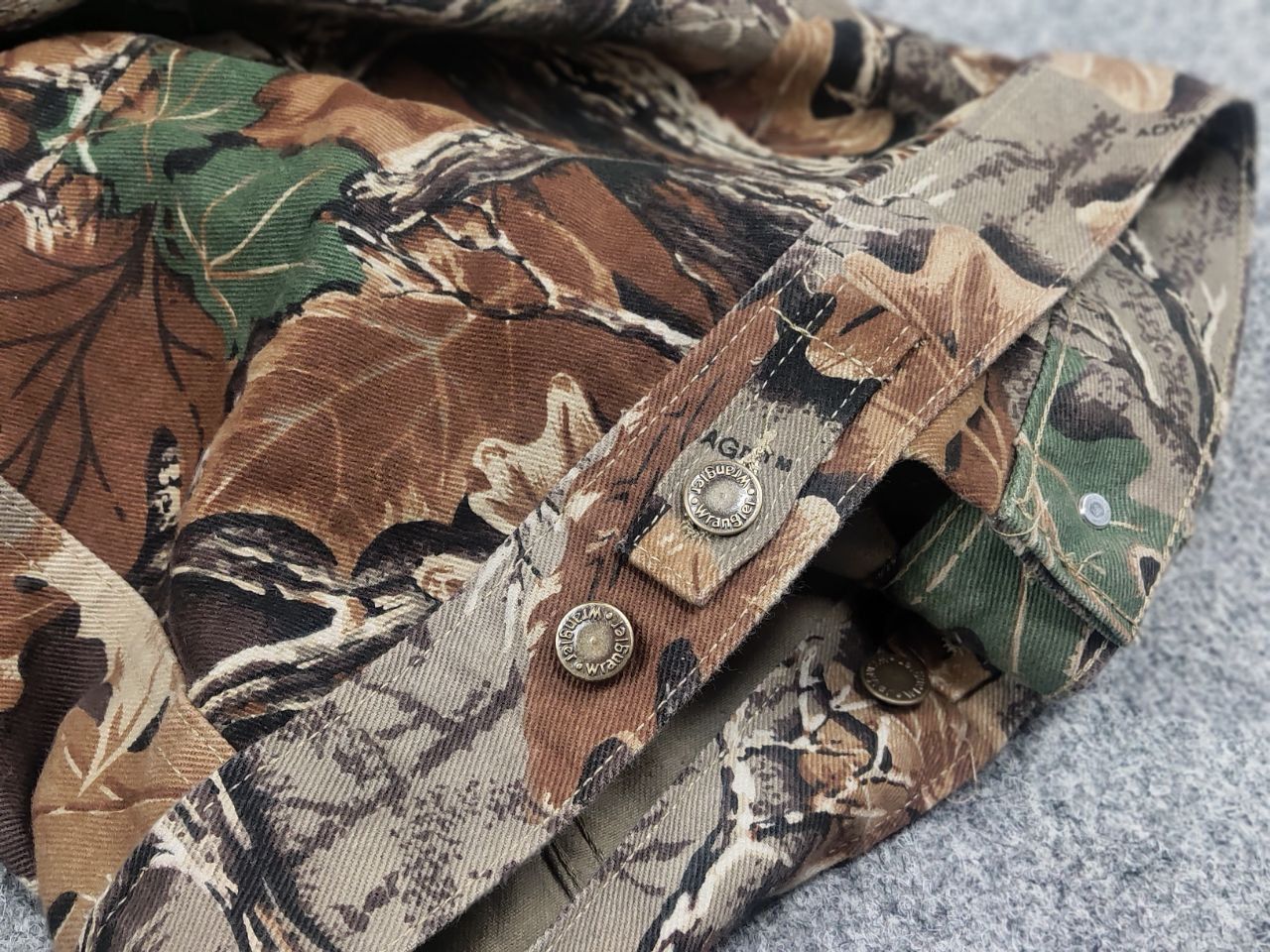 Wrangler Vintage 90's Wrangler Trucker Realtree USA Made Jacket Size US L / EU 52-54 / 3 - 16 Thumbnail