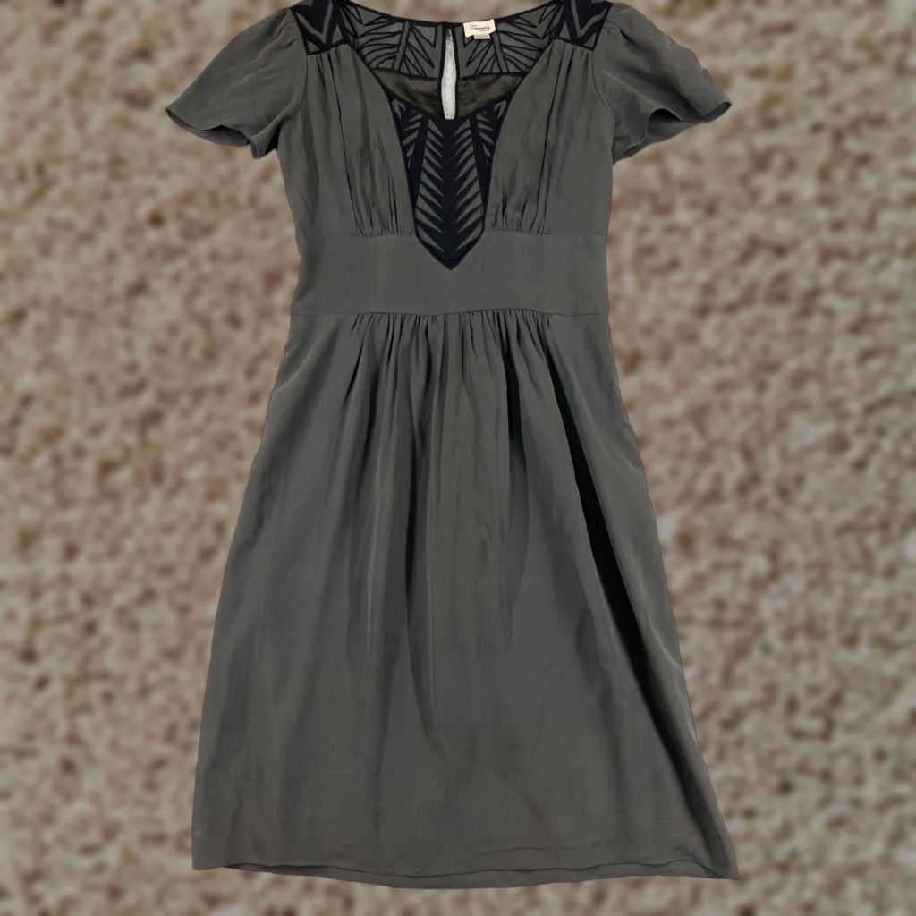 Vintage Temperley Dress Womens 8 Gray 100% Silk Keyhole Back Embroidered Knit A-Line V-Neck Short Sleeve Casual Formal Party/Cocktail Size M / US 6-8 / IT 42-44 - 1 Thumbnail