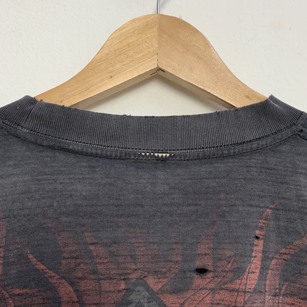 Japanese Brand Crazy Distressed Skull & Flame Tee True Vintage Style Size US L / EU 52-54 / 3 - 13 Thumbnail