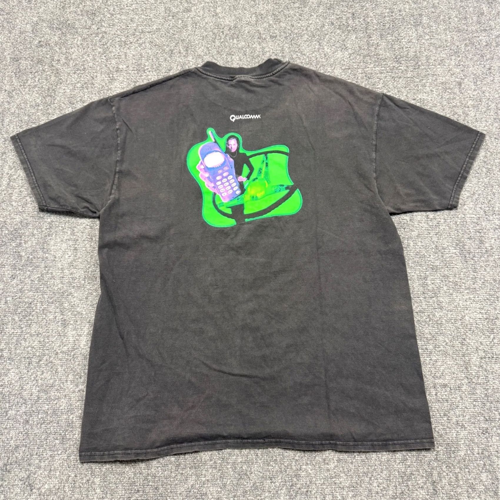 Hanes VINTAGE Hanes T-shirt Mens XL Black Faded 90's Phone Promo Qualcomm USA Made Green Distressing/Flaw Details Professed Size US XL / EU 56 / 4 - 2 Thumbnail
