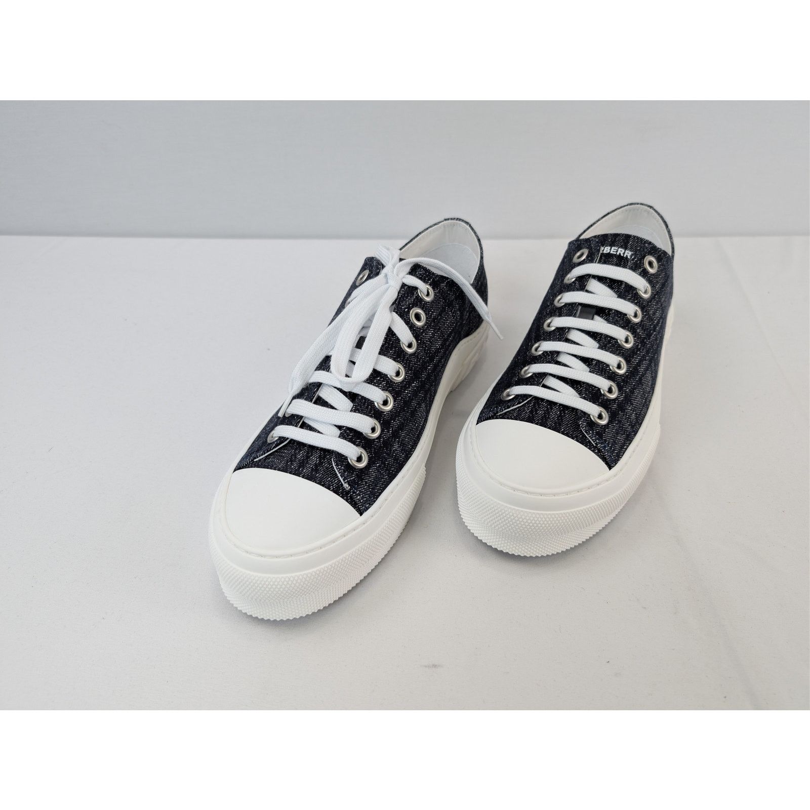 Burberry o1rshd1 Jack Check denim low-top sneakers white rubber sole Size US 12 / EU 45 - 7 Thumbnail