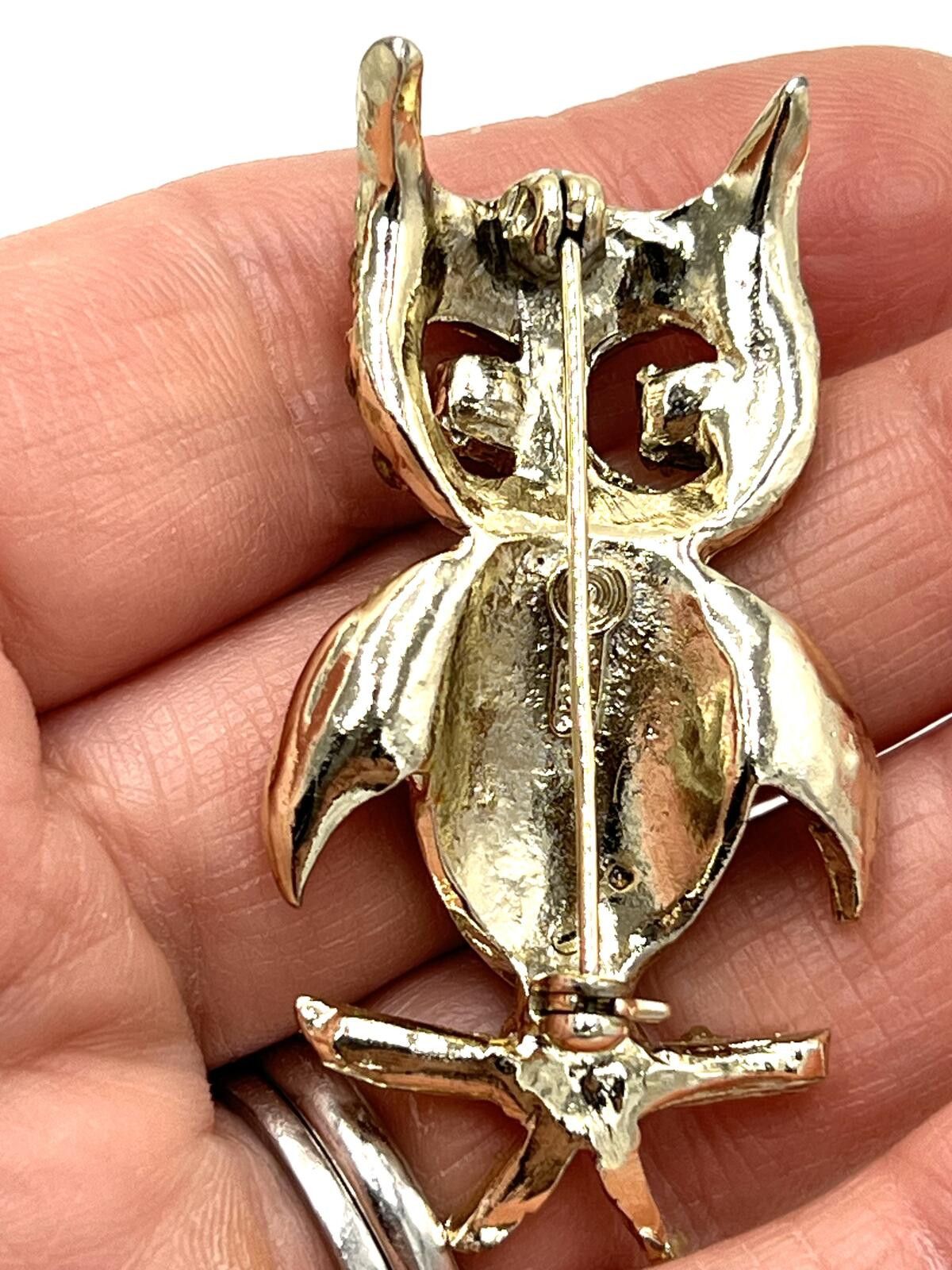 Pelle Pelle Pell Silvertone Champagne & Green Rhinestone Owl Brooch Size ONE SIZE - 4 Thumbnail