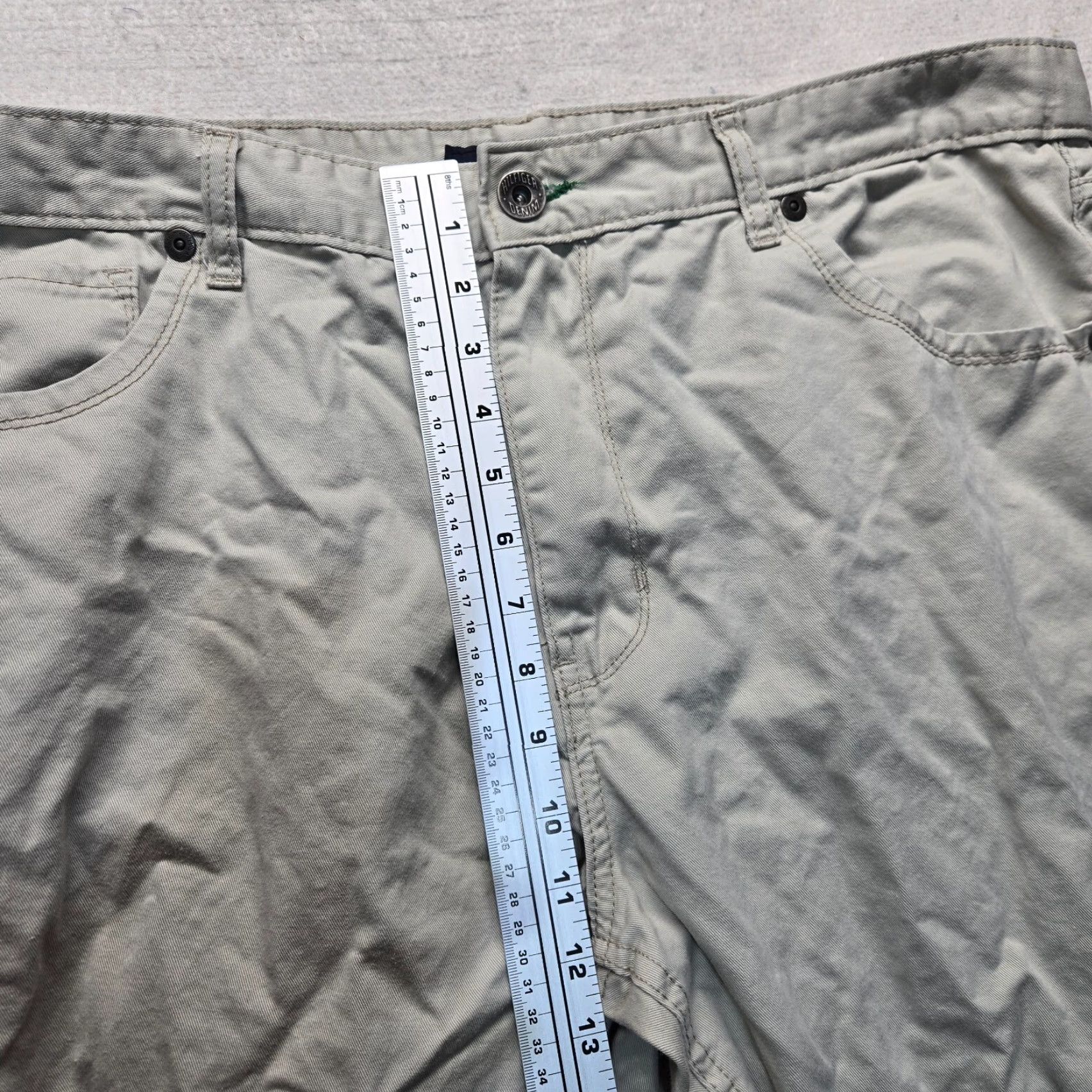 Tommy Hilfiger VINTAGE Tommy Hilfiger Pants Khakis Adult Men's Size 40 x 32 Beige 90s Size US 40 / EU 56 - 7 Thumbnail