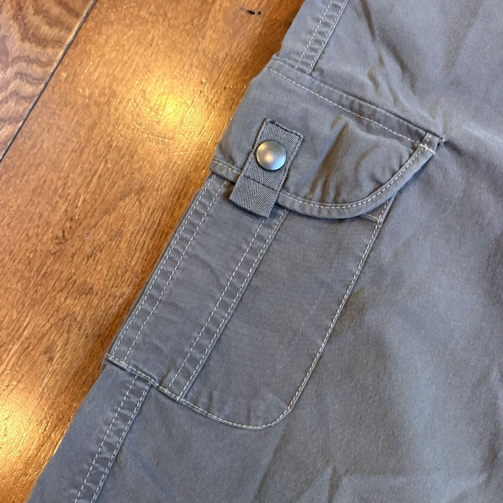 Vintage VINTAGE Kuhl Cargo Shorts Womens Gray sz 12 12" inseam Splash Patina Dye Size 34" / US 12 / IT 48 - 3 Thumbnail