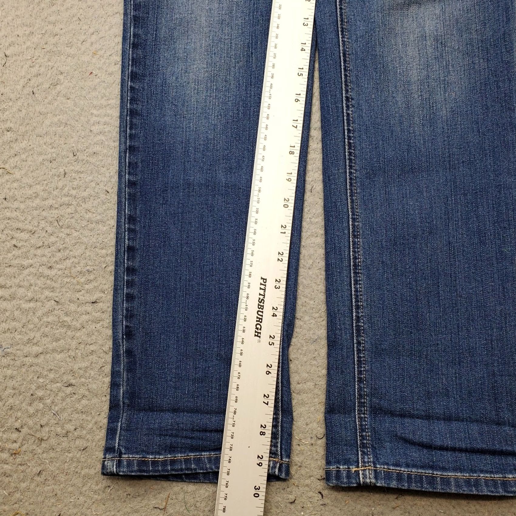 White House Black Market White House Black Market Jeans Womens 2R Blue Denim Slim Ankle Leg Grunge Size 26" / US 2 / IT 38 - 4 Thumbnail