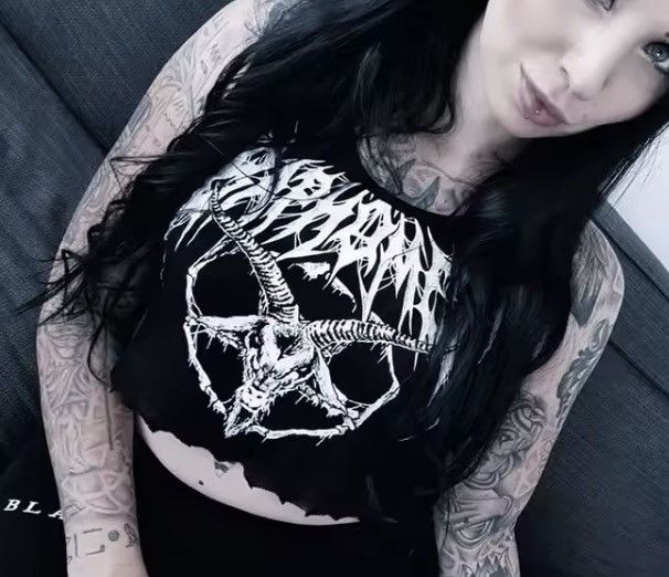 Japanese Brand Amazing Y2K Goth Crop Top Size M / US 6-8 / IT 42-44 - 2 Thumbnail