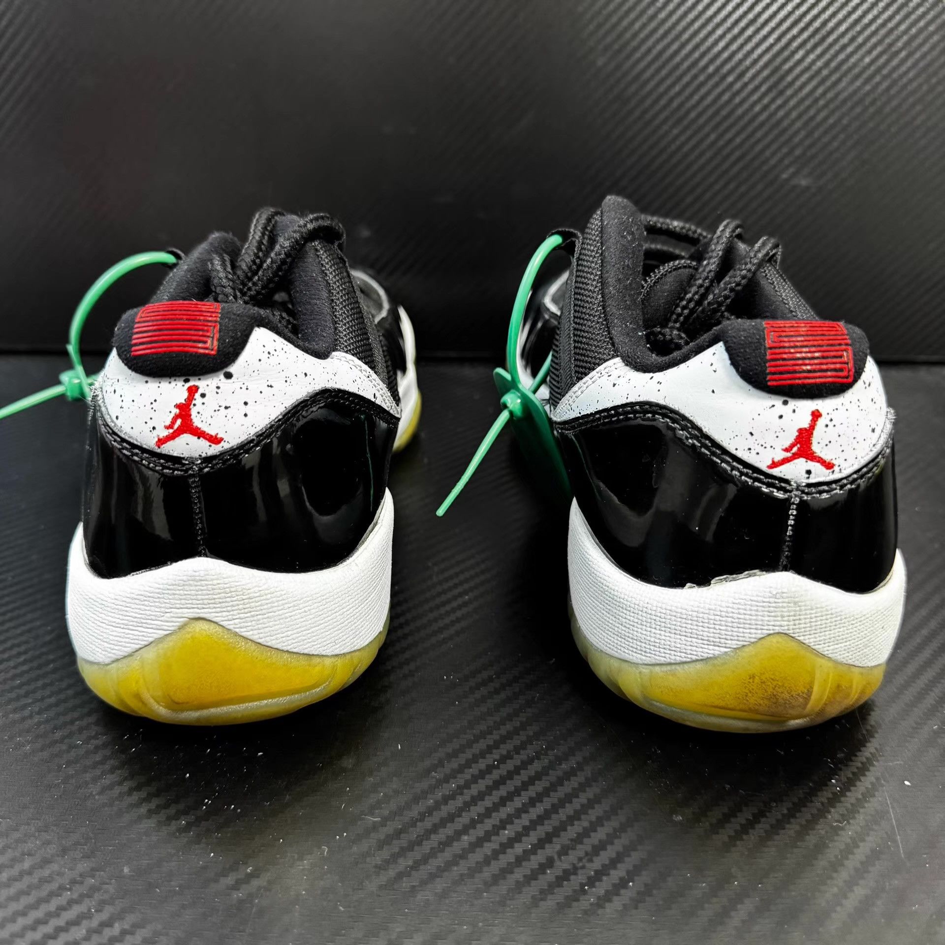 Nike Air Jordan 11 Low Infrared Q11 Size US 9.5 / EU 42-43 - 3 Thumbnail