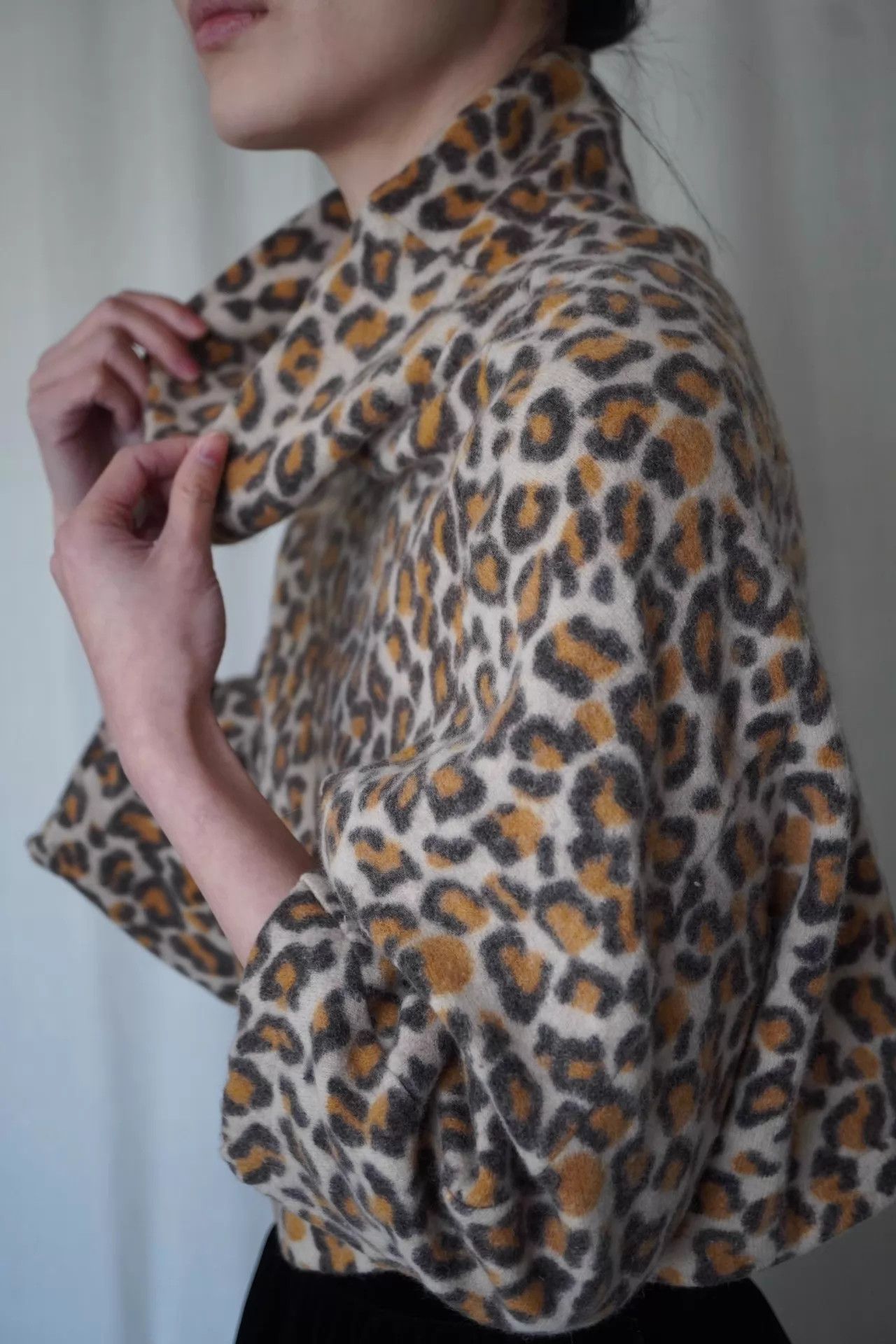 Junya Watanabe Junya Watanabe 2004 Shoulder-Baring Leopard Print Teddy Top Size S / US 4 / IT 40 - 2 Thumbnail