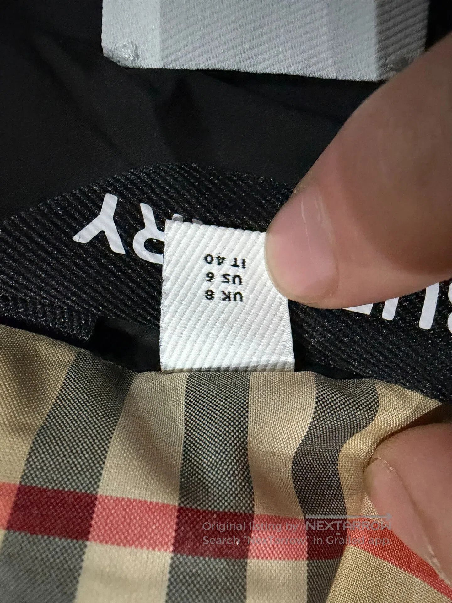 Burberry Burberry Check Logo Hooded Jacket. Size XS / US 0-2 / IT 36-38 - 3 Thumbnail