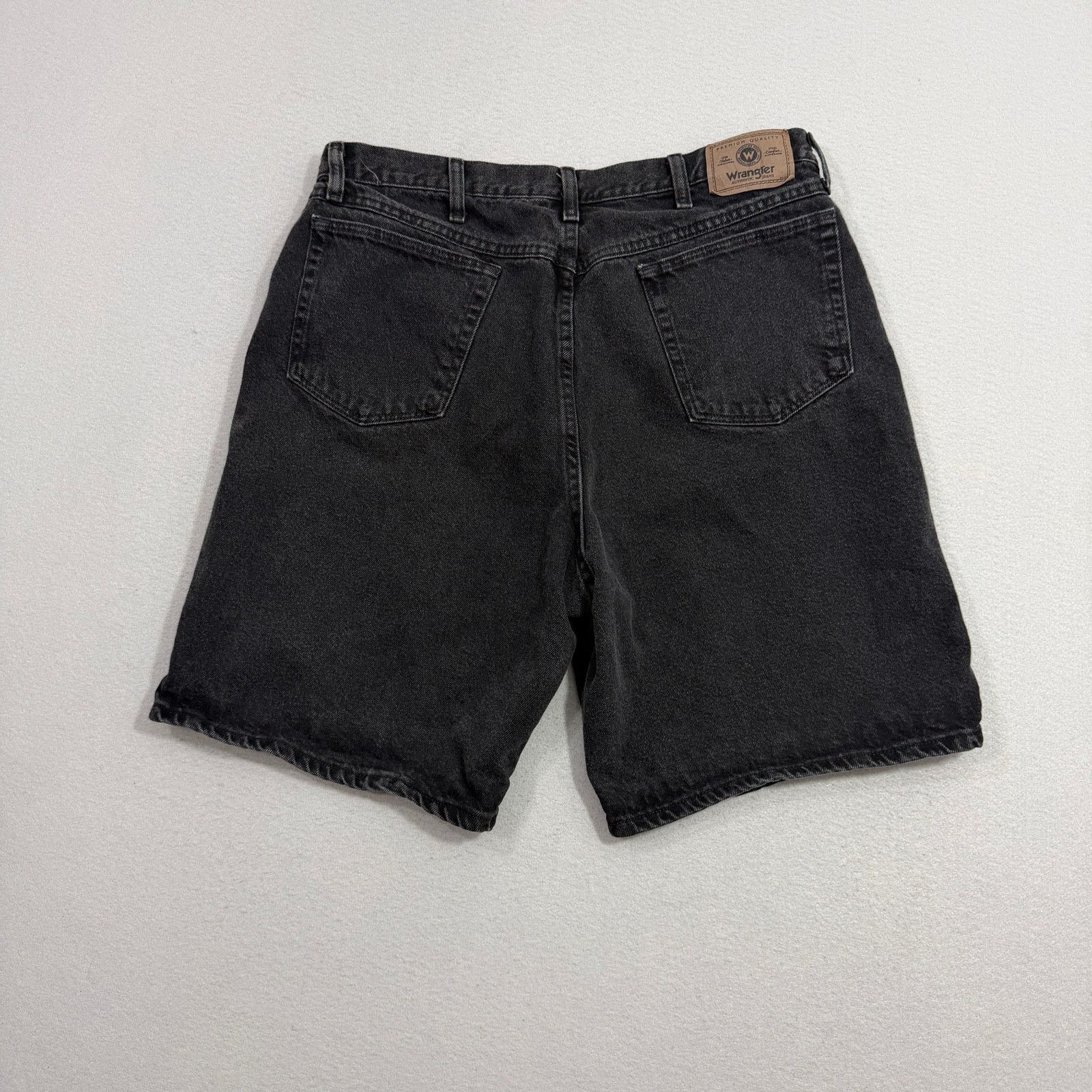 Wrangler Vintage Wrangler Jean Shorts Men's 38 Black 10" Inseam Jorts Size US 38 / EU 54 - 4 Thumbnail