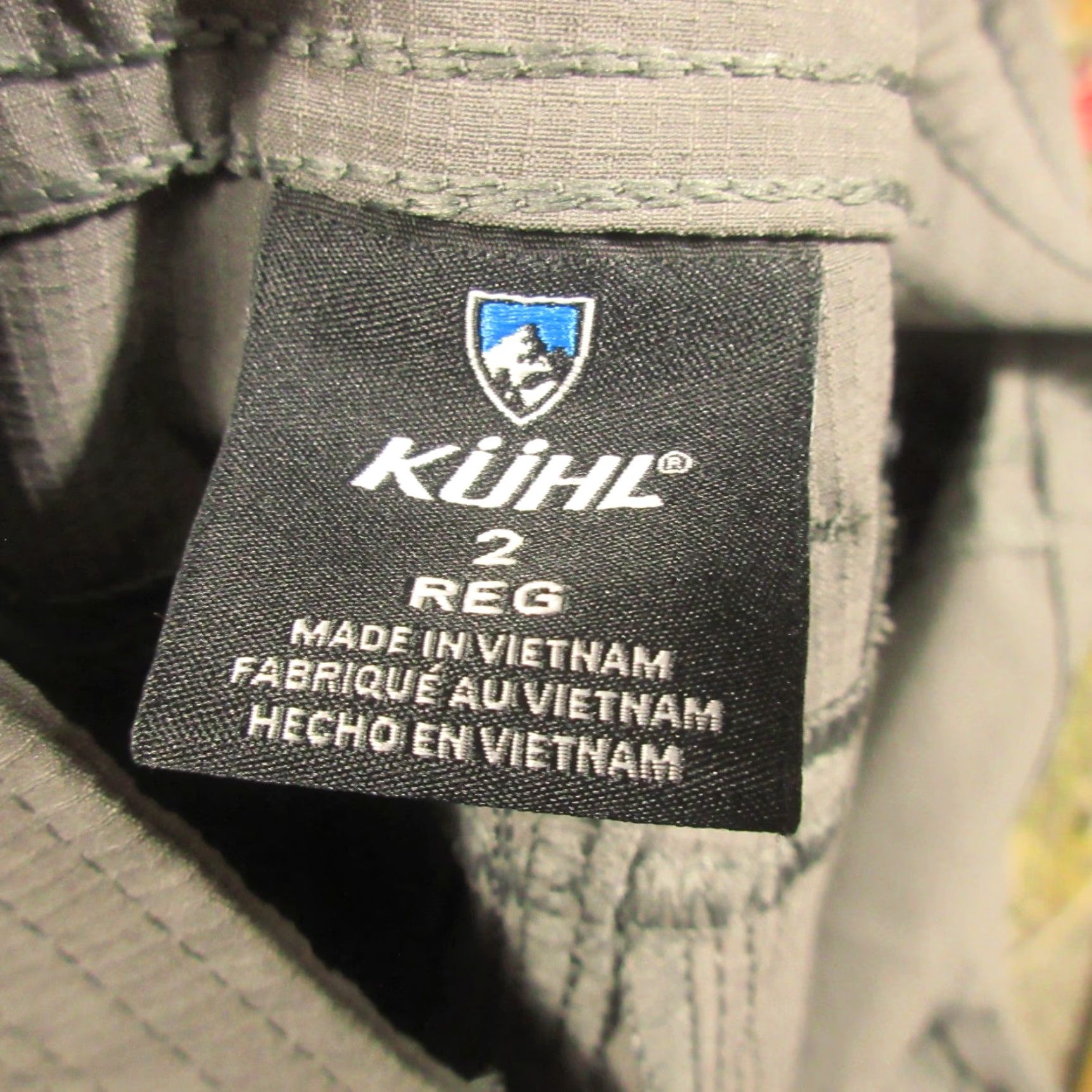 Vintage Kuhl Cargo Pants Womens 2 Gray Lightweight Hiking Drawstring Low Rise EUC Regular Pants-Size 2 Gray Size 26" / US 2 / IT 38 - 4 Thumbnail