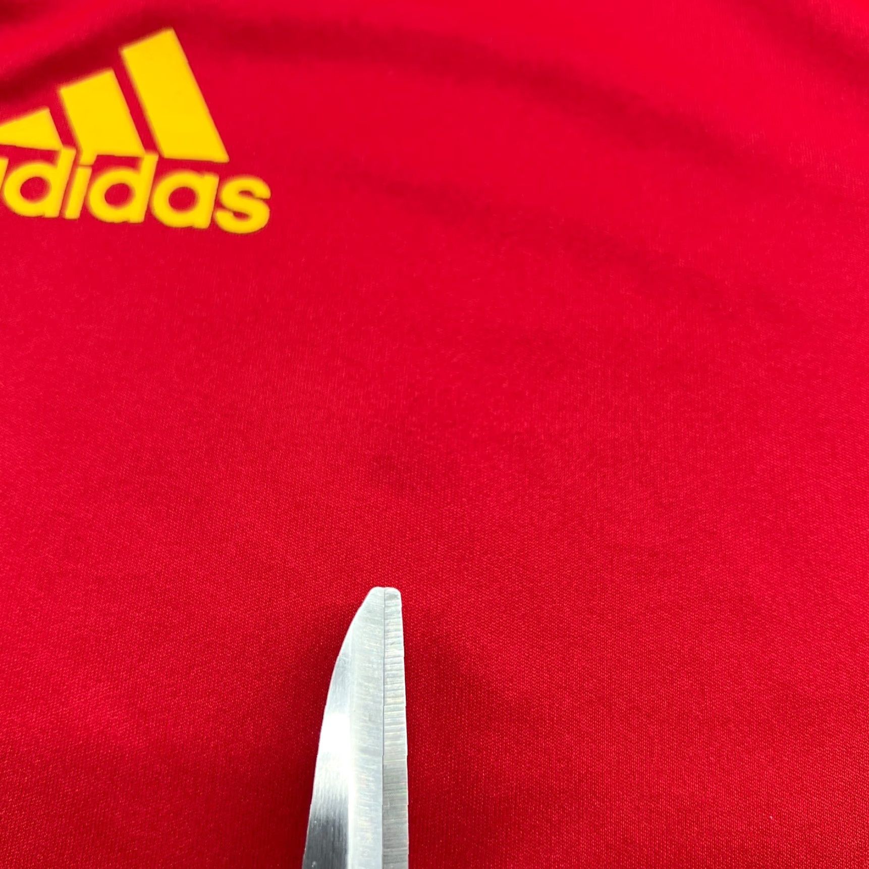 Adidas adidas Spain 2009 2010 Training Football Jersey Mens M Red Shirt Short Sleeve Moisture Wicking Quick Dry Athletic Football Size US M / EU 48-50 / 2 - 3 Thumbnail